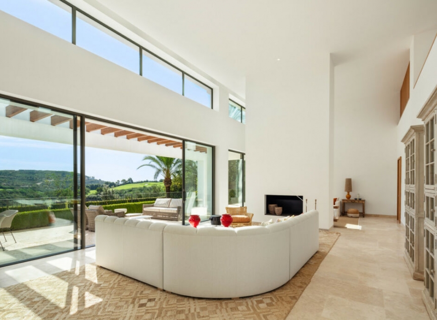 Resale - House -
Casares