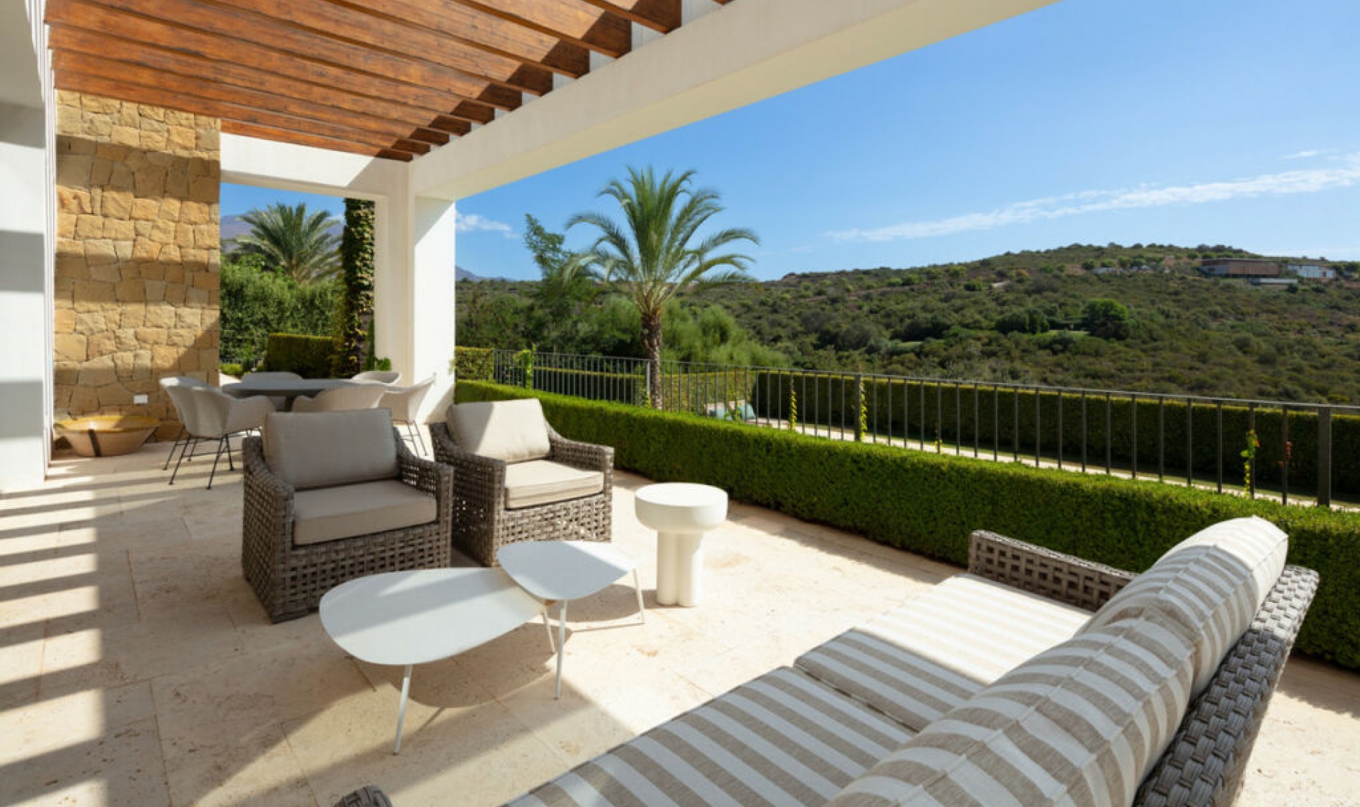 Resale - House -
Casares