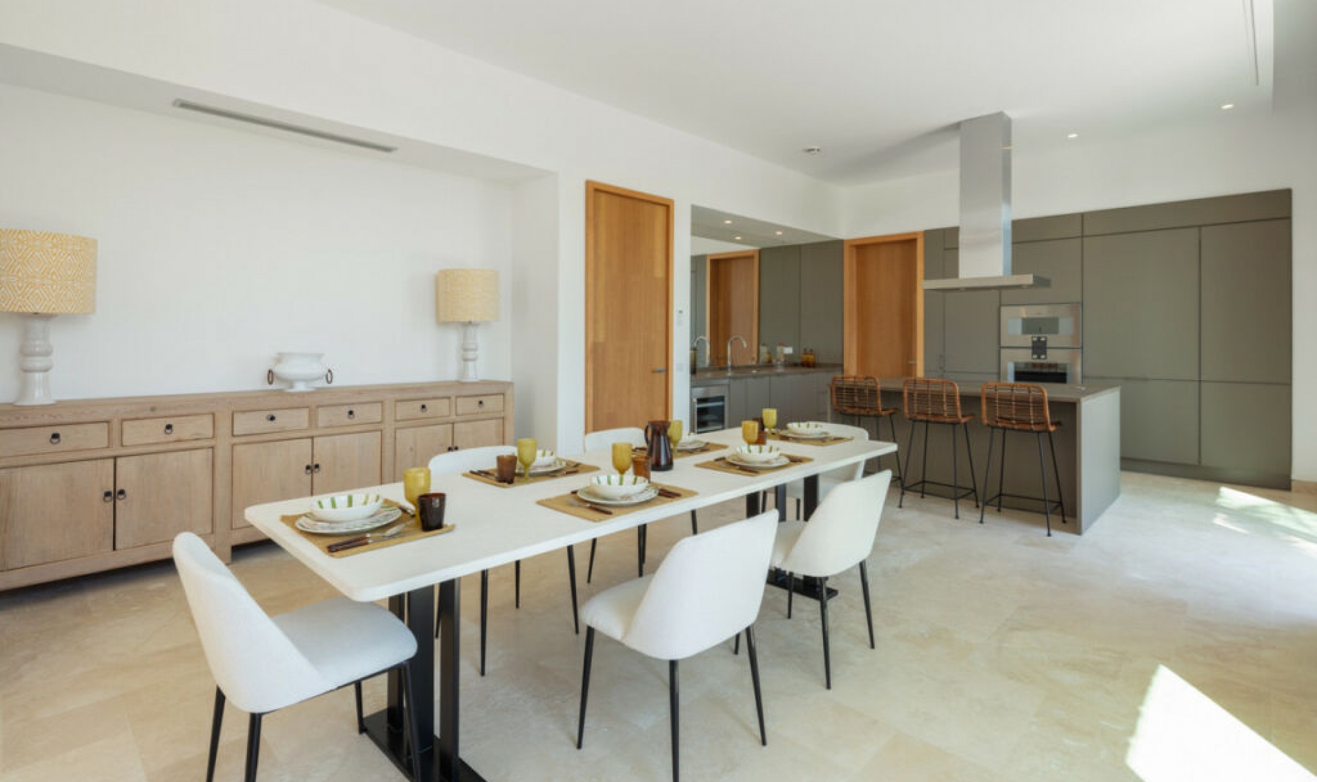 Resale - House -
Casares