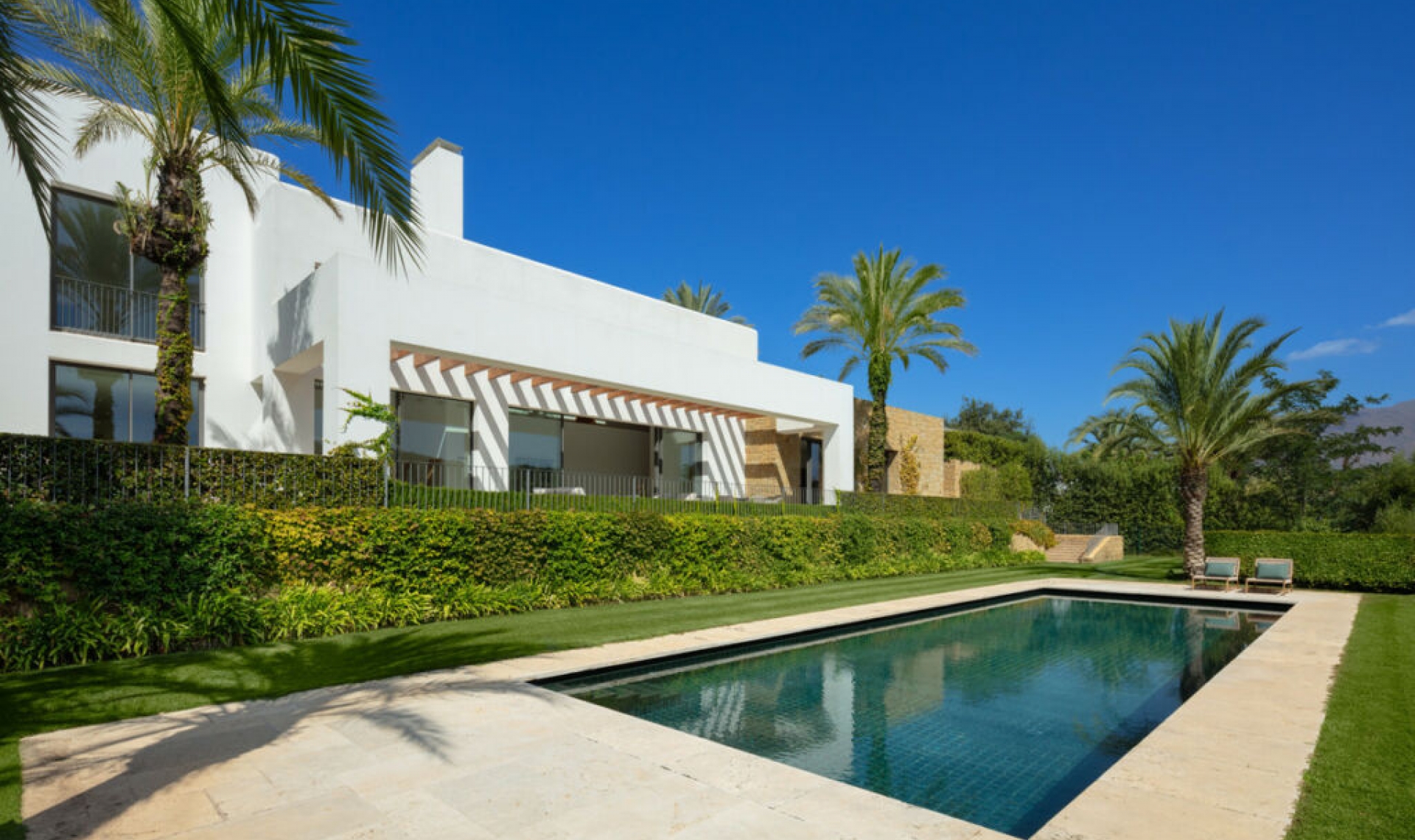 Resale - House -
Casares