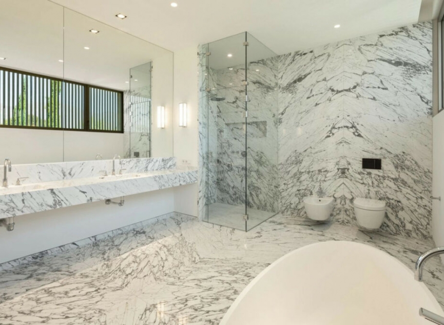 Resale - House -
Casares