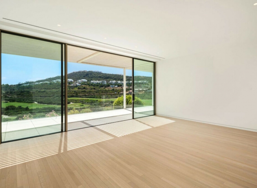 Resale - House -
Casares