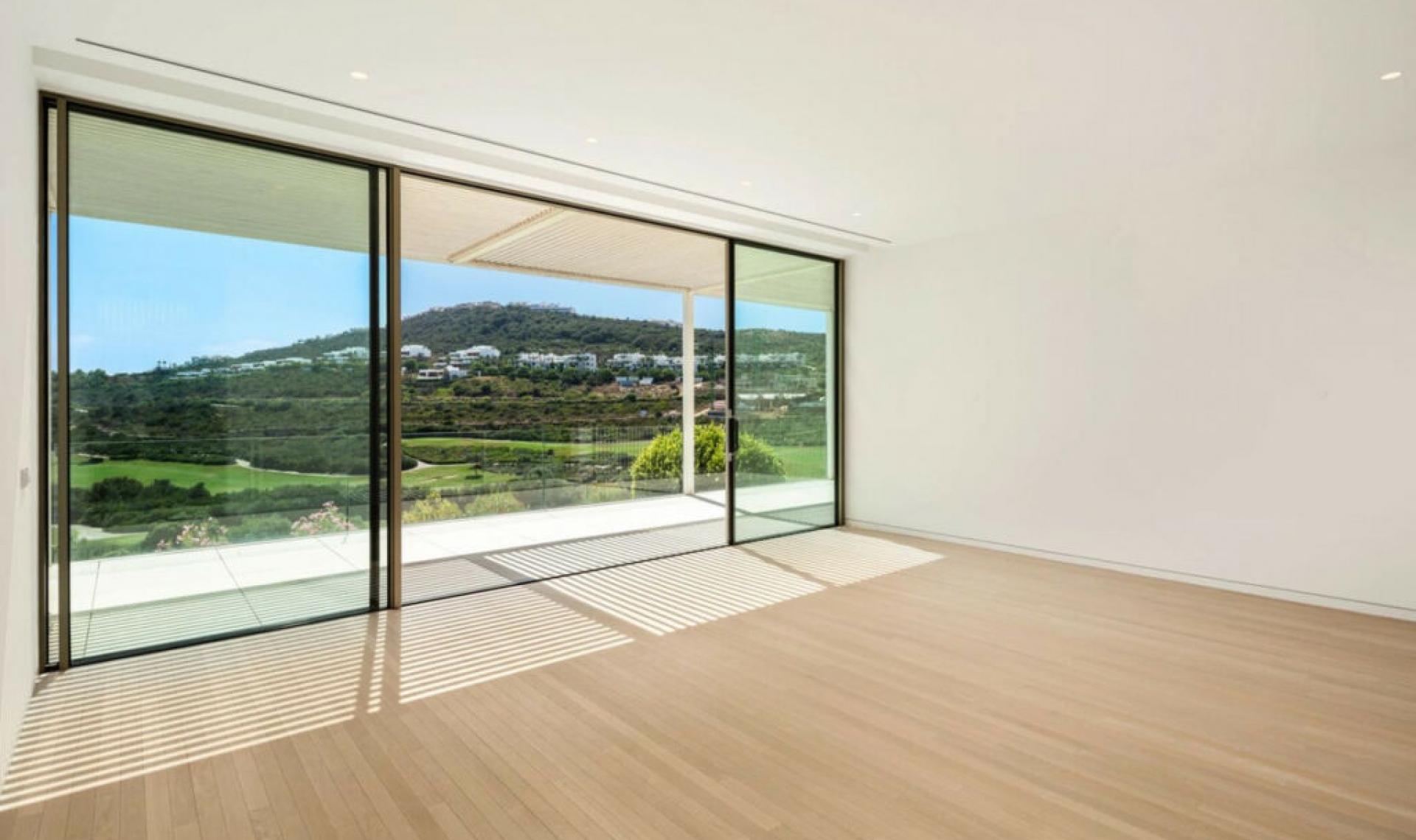 Resale - House -
Casares