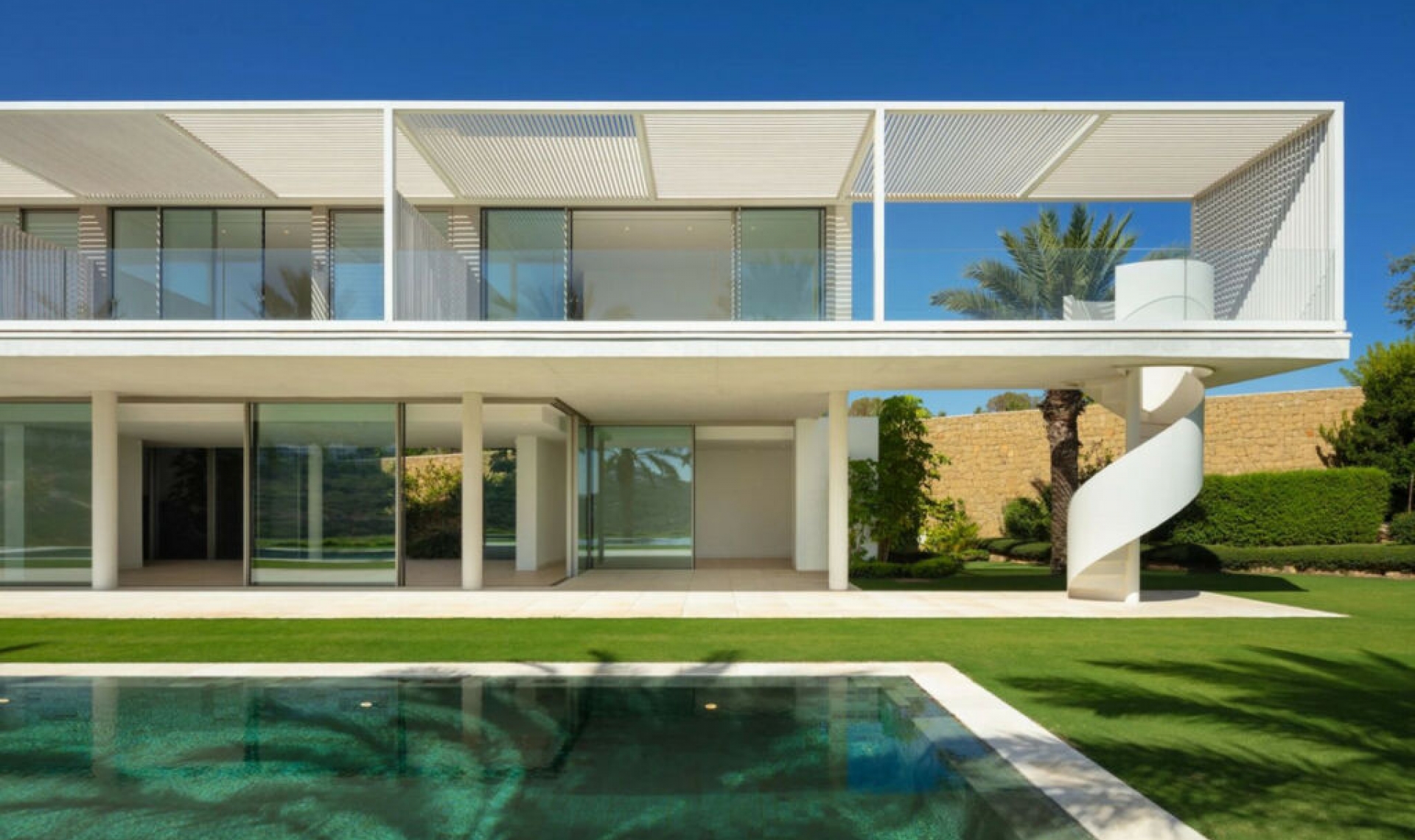 Resale - House -
Casares