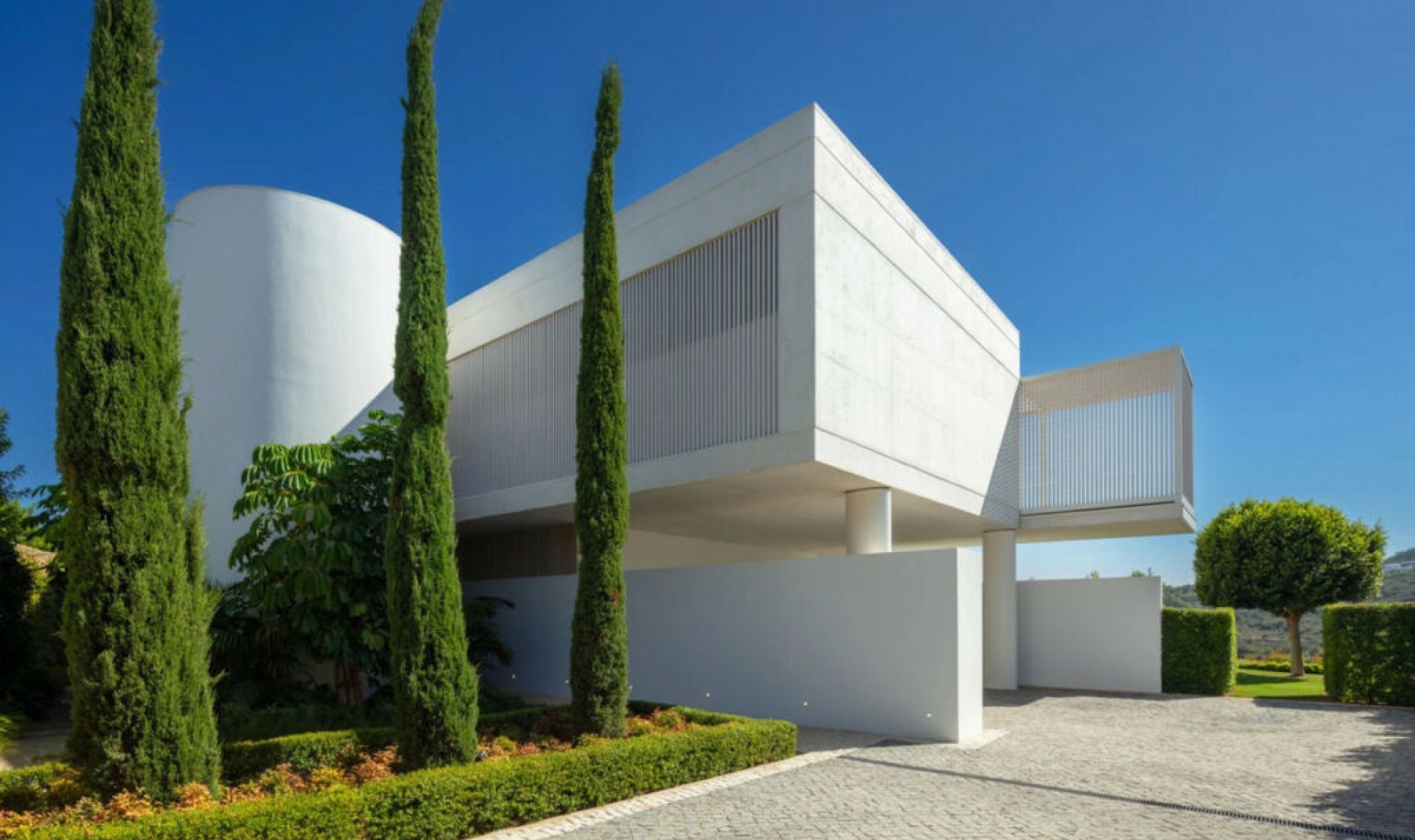 Resale - House -
Casares