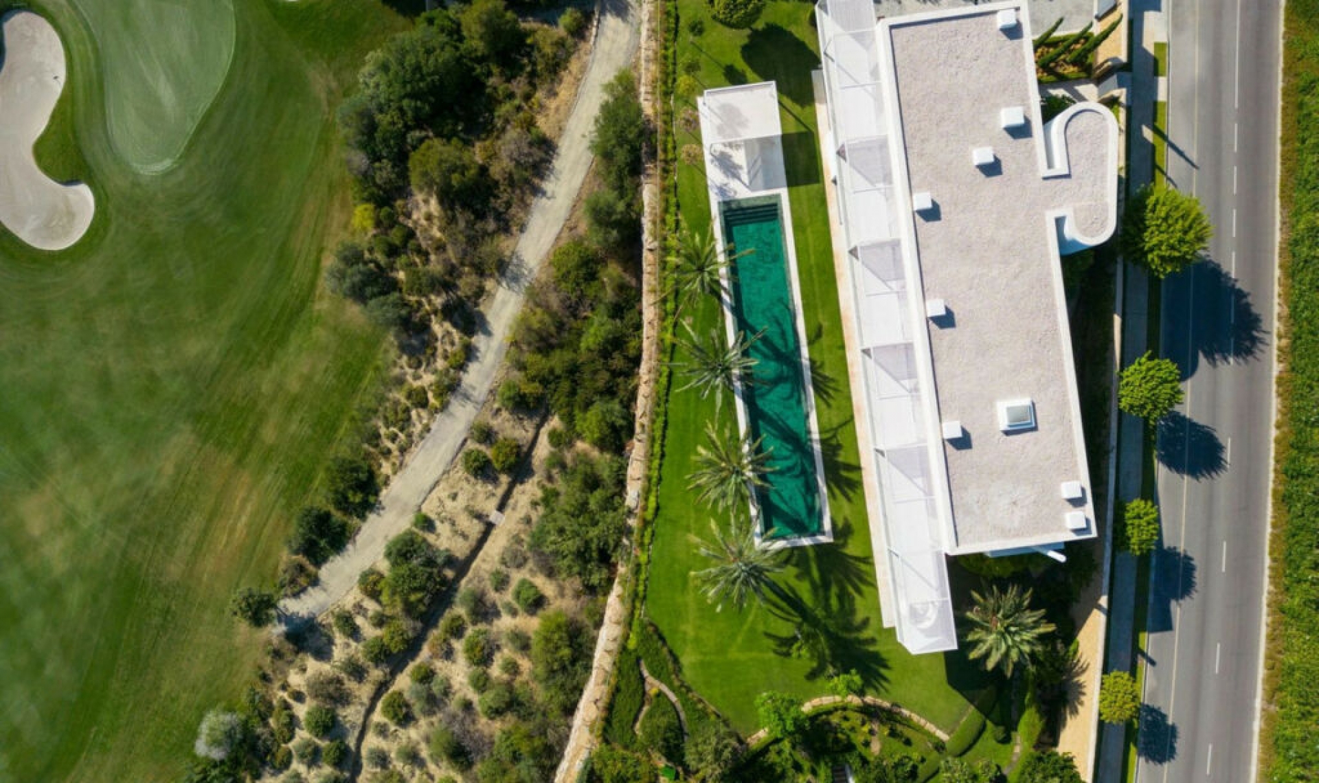 Resale - House -
Casares