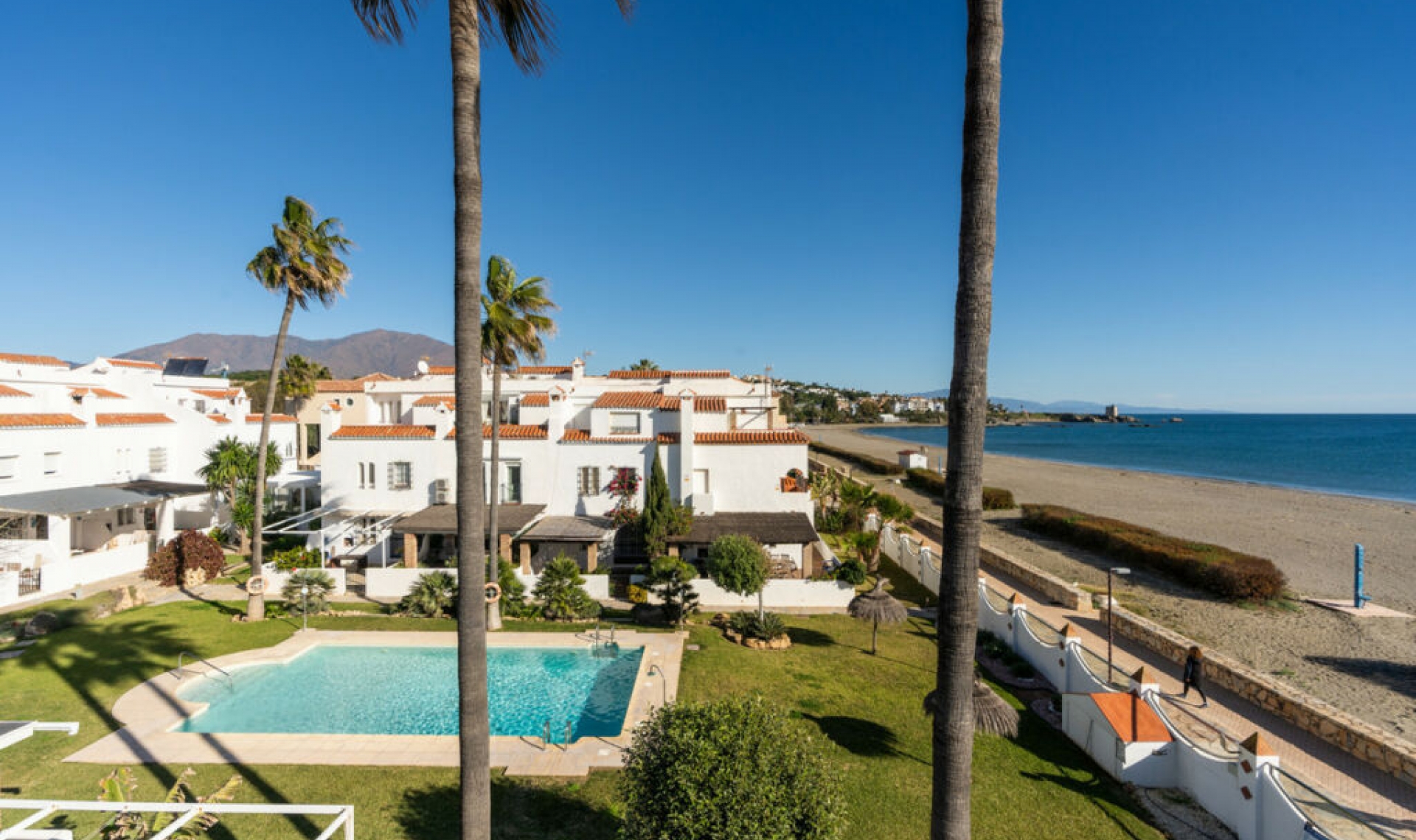 Resale - House -
Casares