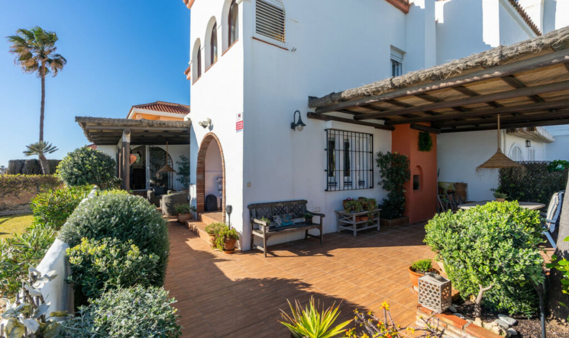Resale - House -
Casares