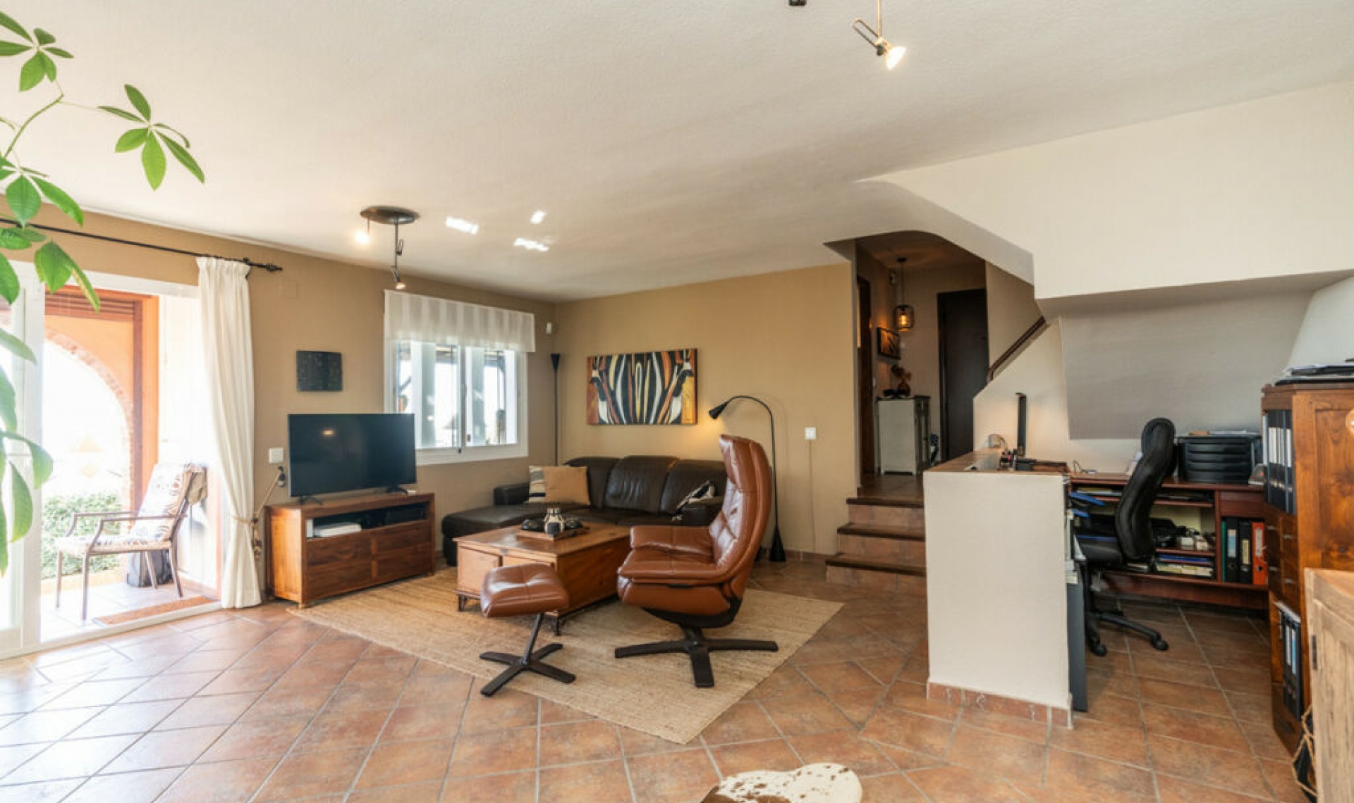 Resale - House -
Casares