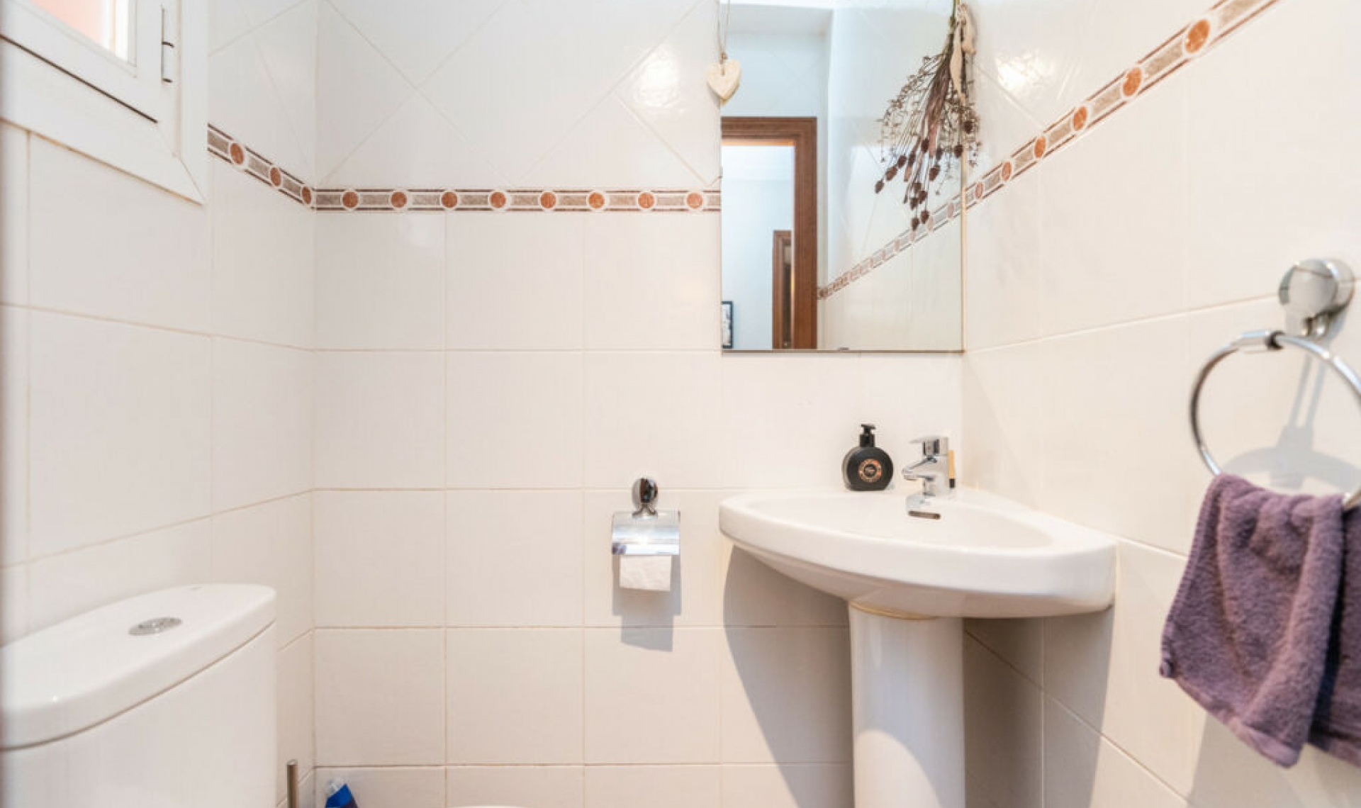 Resale - House -
Casares