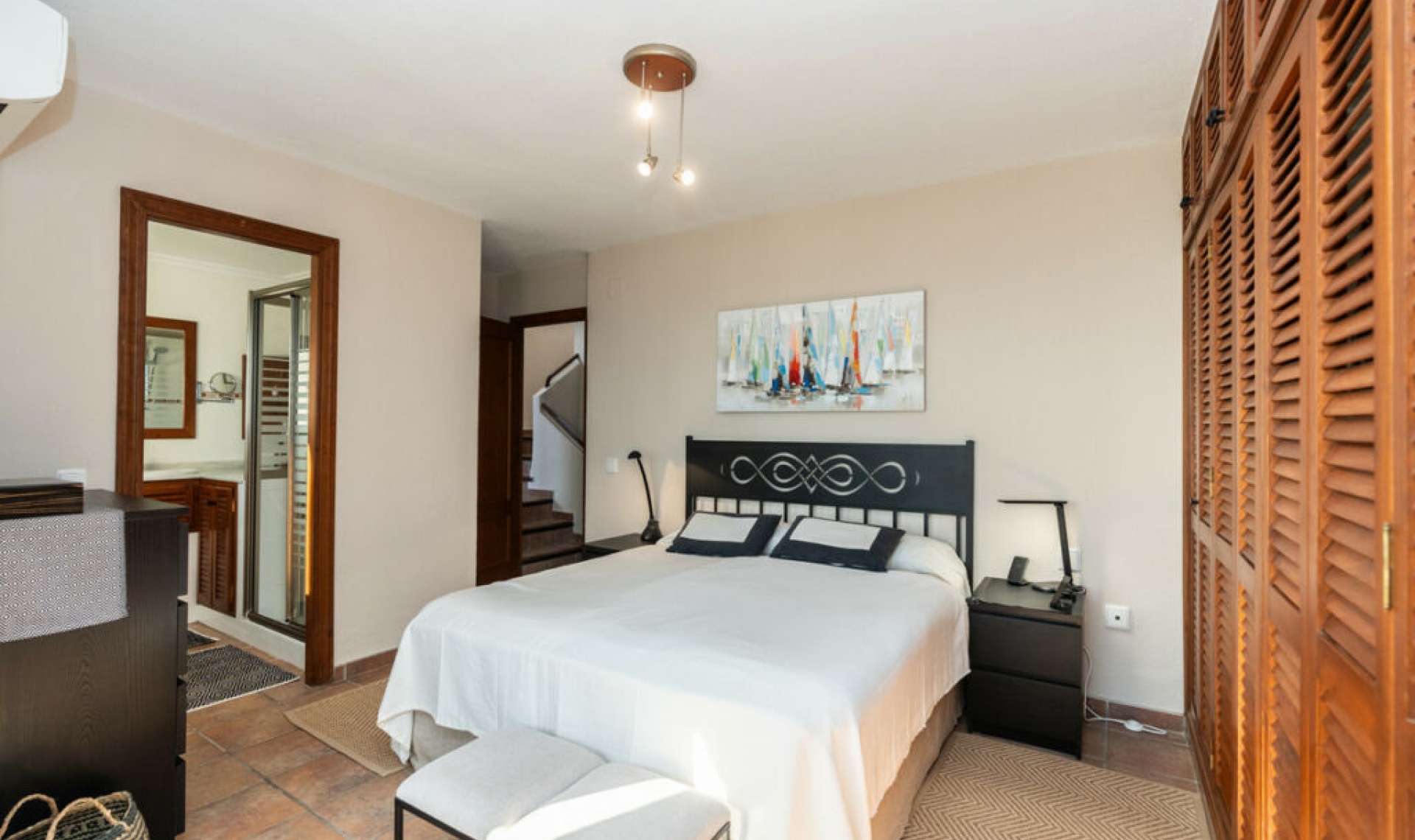 Resale - House -
Casares