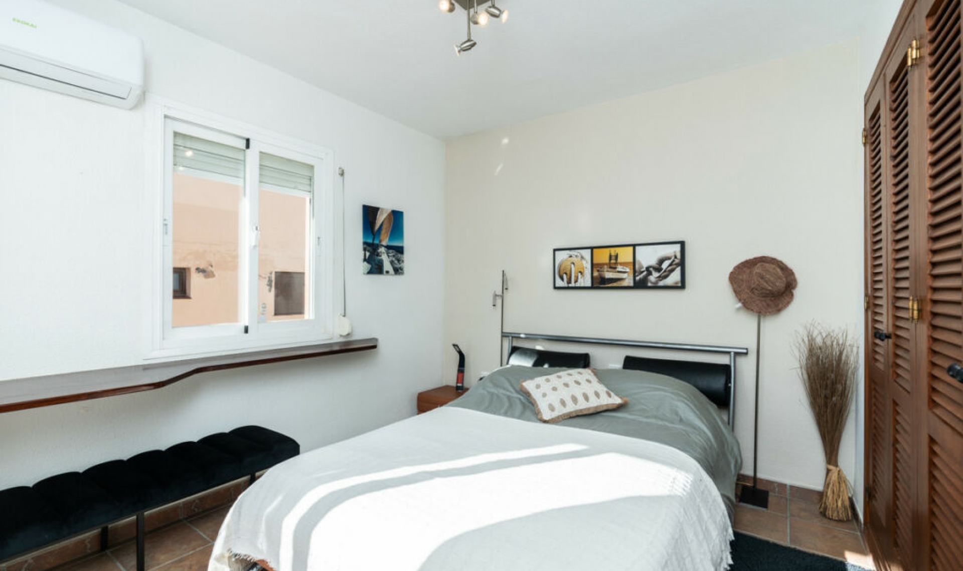 Resale - House -
Casares