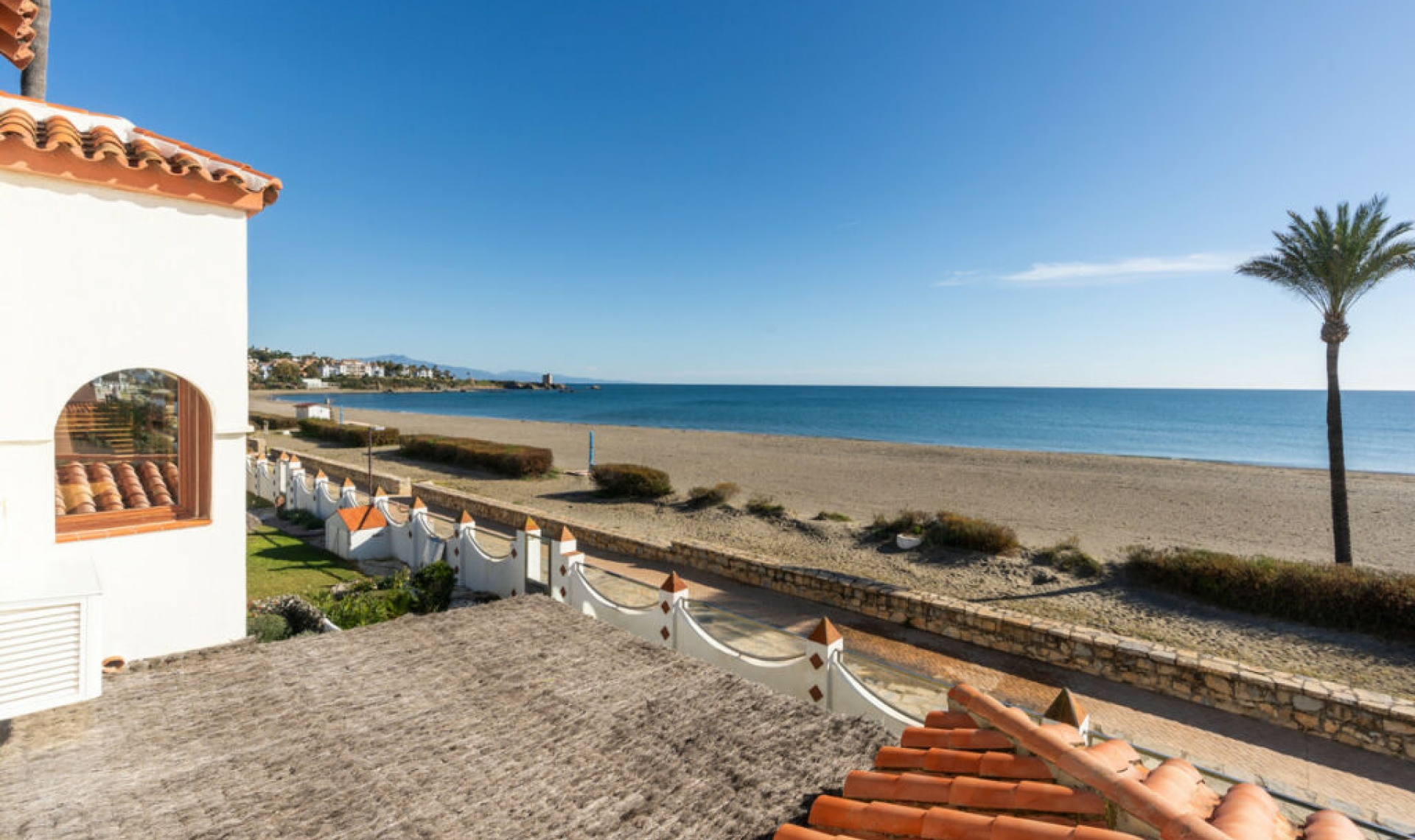 Resale - House -
Casares