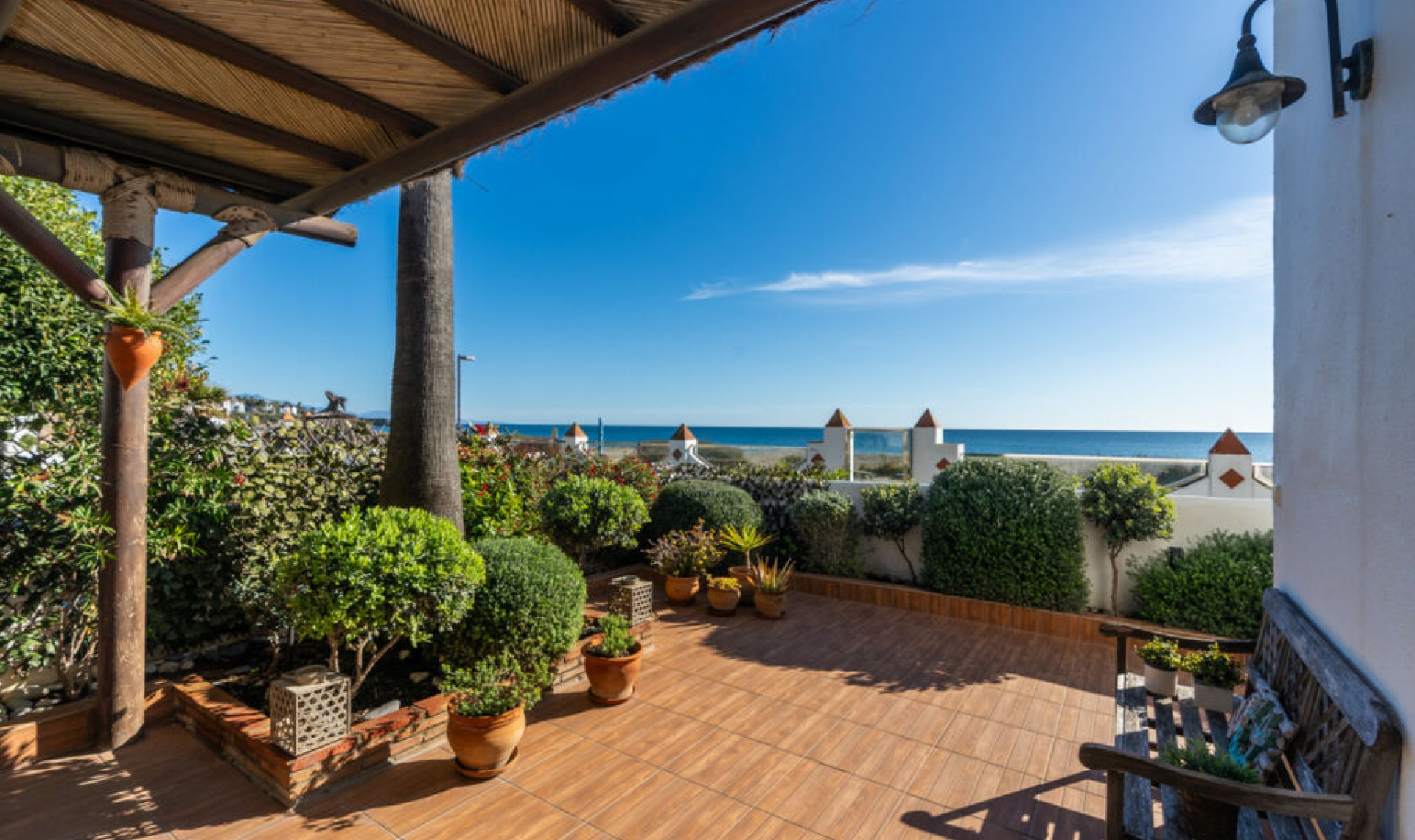 Resale - House -
Casares
