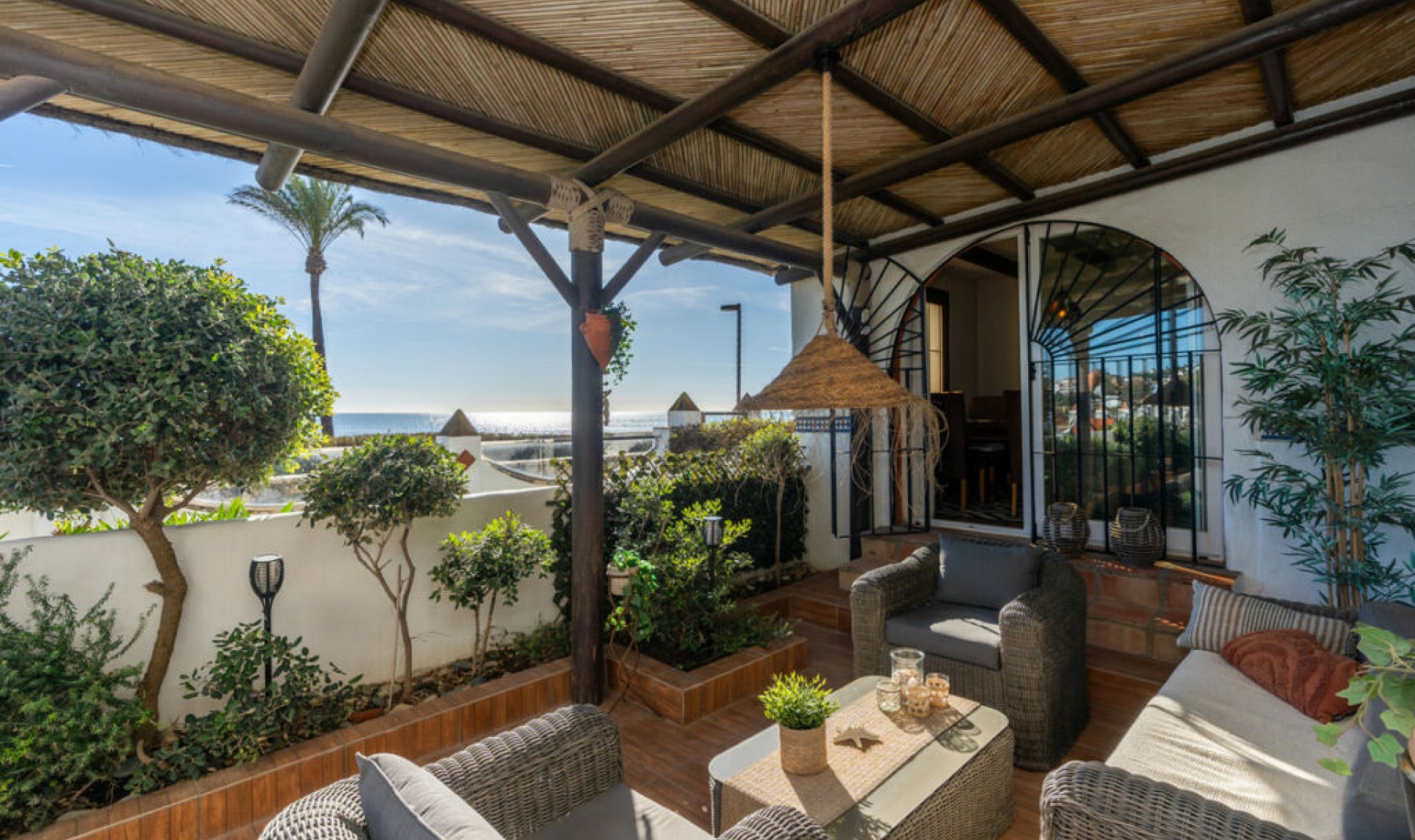 Resale - House -
Casares