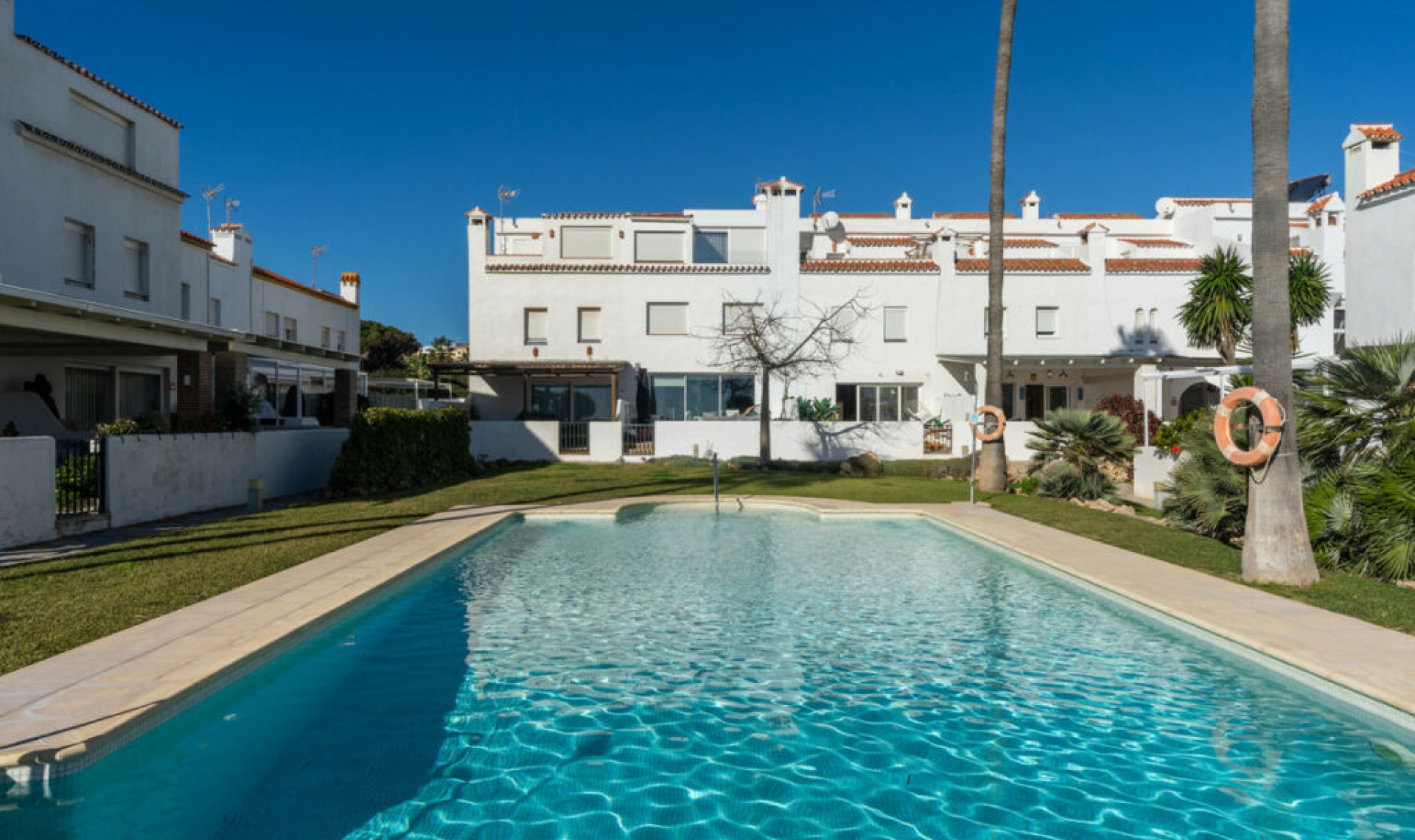 Resale - House -
Casares