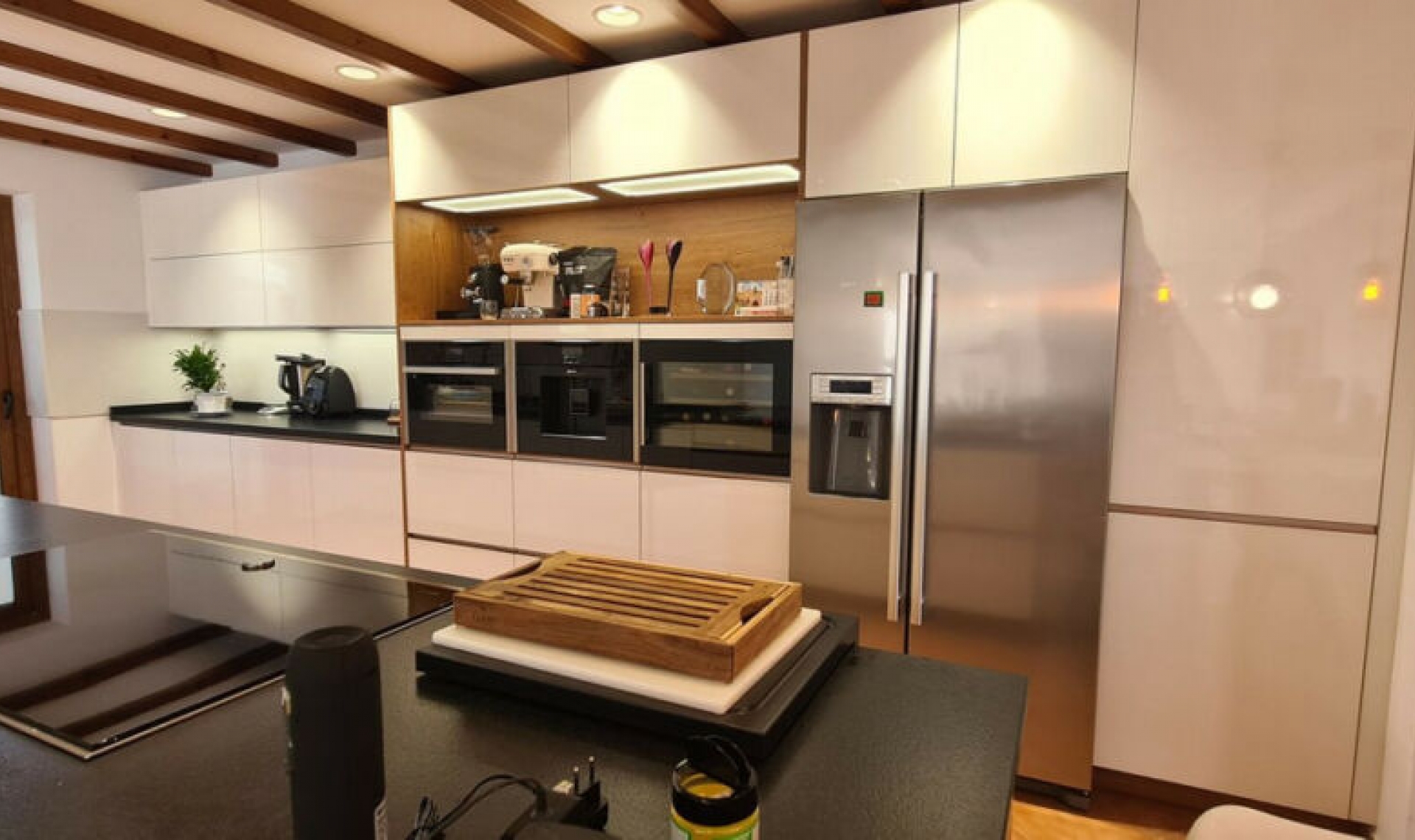 Resale - House -
Cerros del Aguila