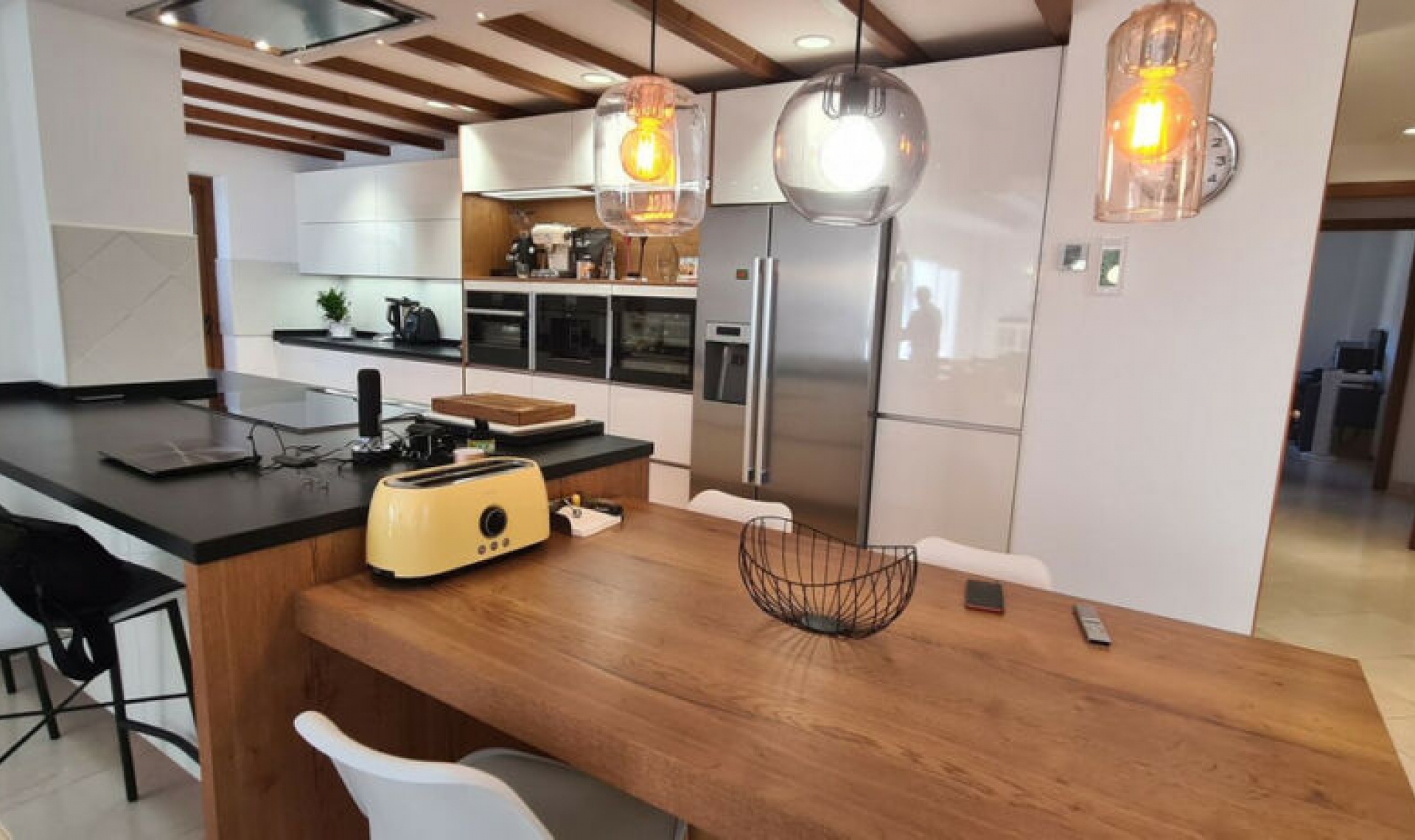 Resale - House -
Cerros del Aguila