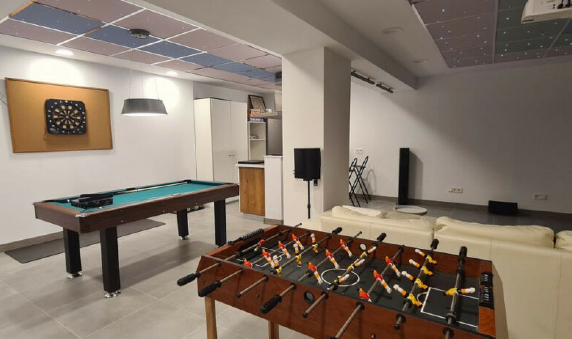 Resale - House -
Cerros del Aguila