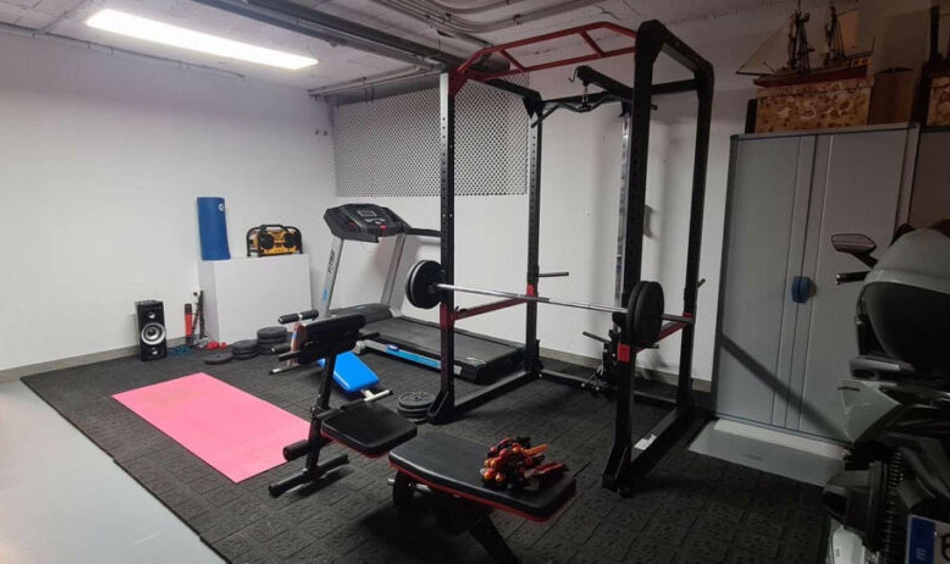 Resale - House -
Cerros del Aguila