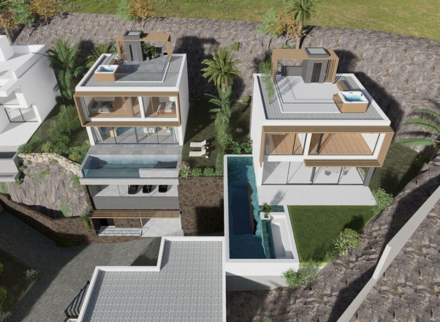 Resale - House -
Cerros del Aguila