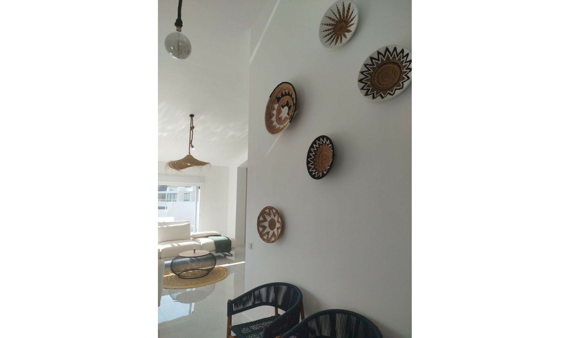 Resale - House -
Cerros del Aguila