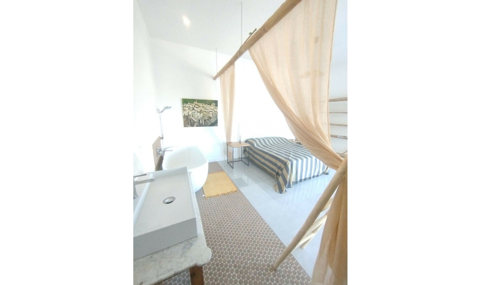 Resale - House -
Cerros del Aguila