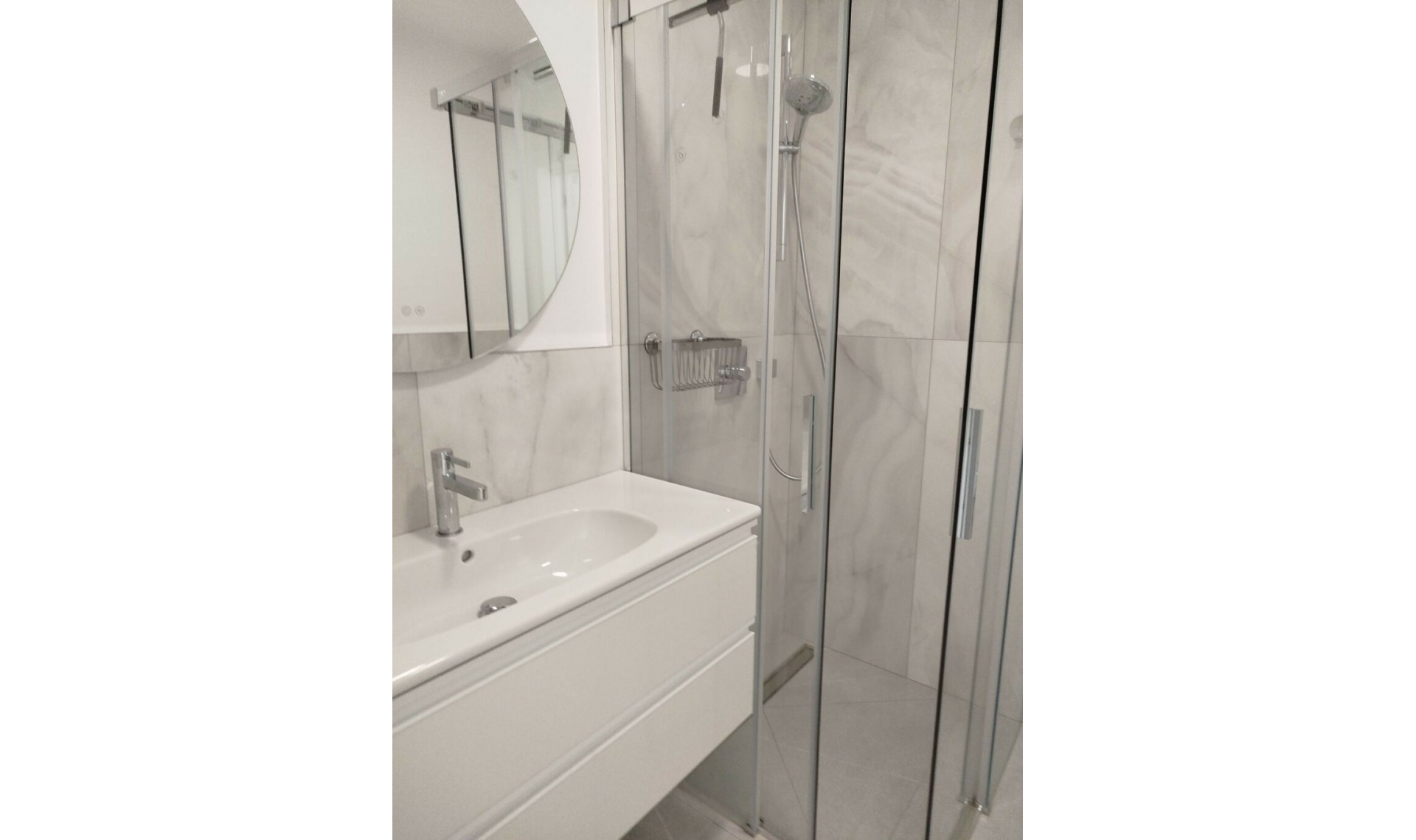 Resale - House -
Cerros del Aguila