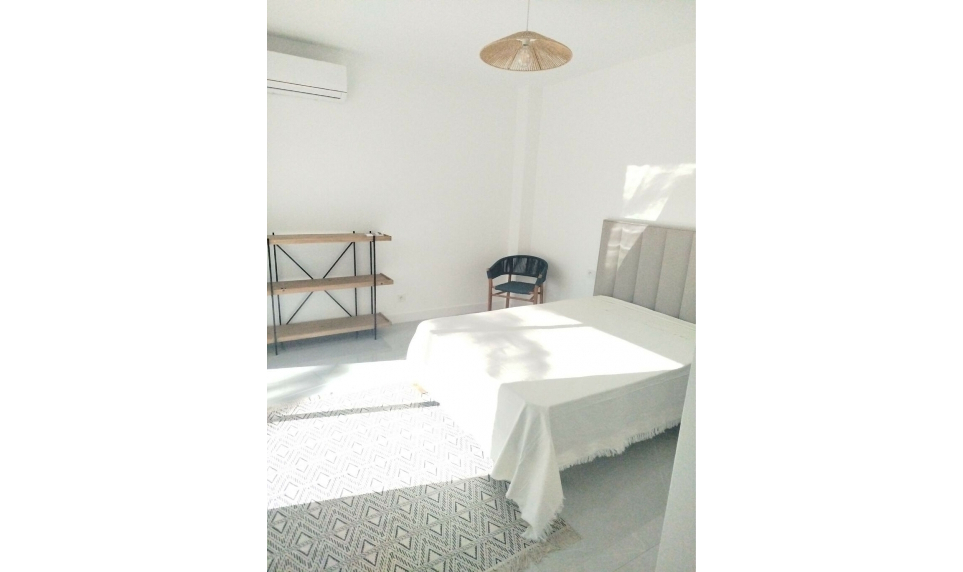 Resale - House -
Cerros del Aguila