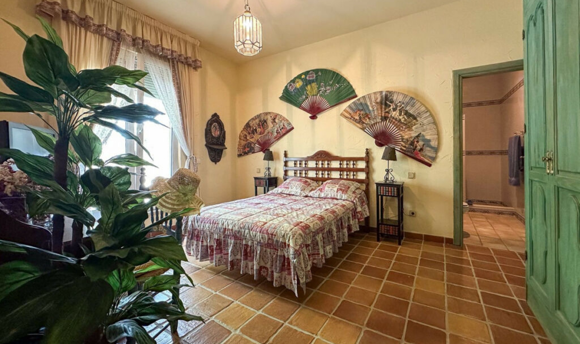 Resale - House -
Cerros del Aguila