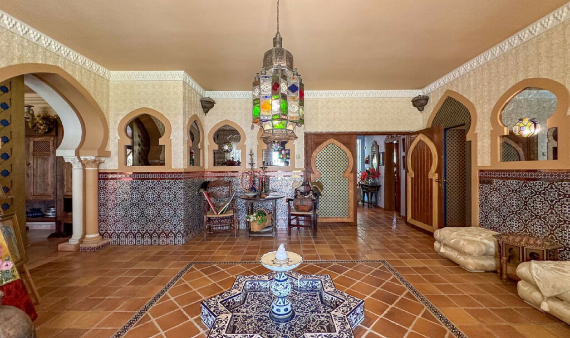 Resale - House -
Cerros del Aguila