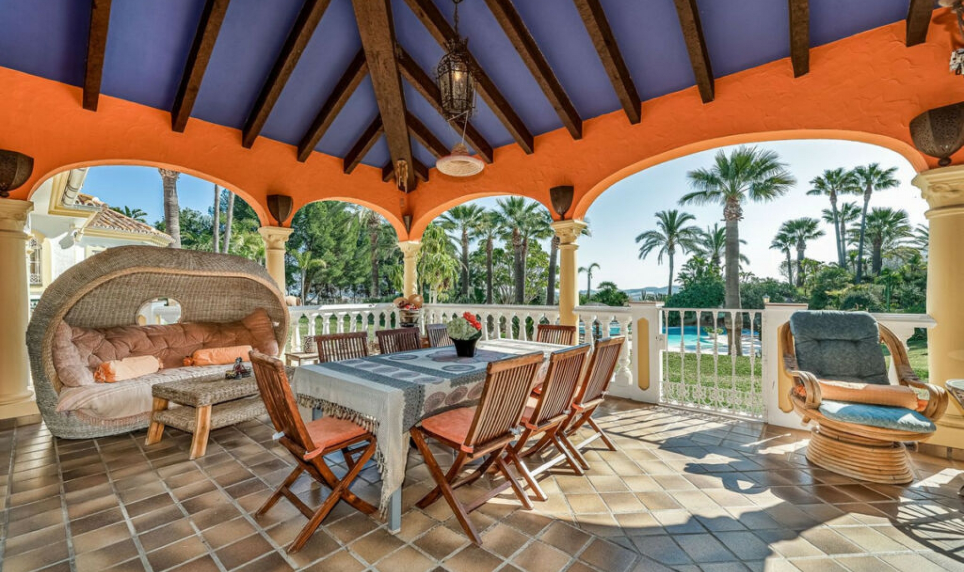 Resale - House -
Cerros del Aguila