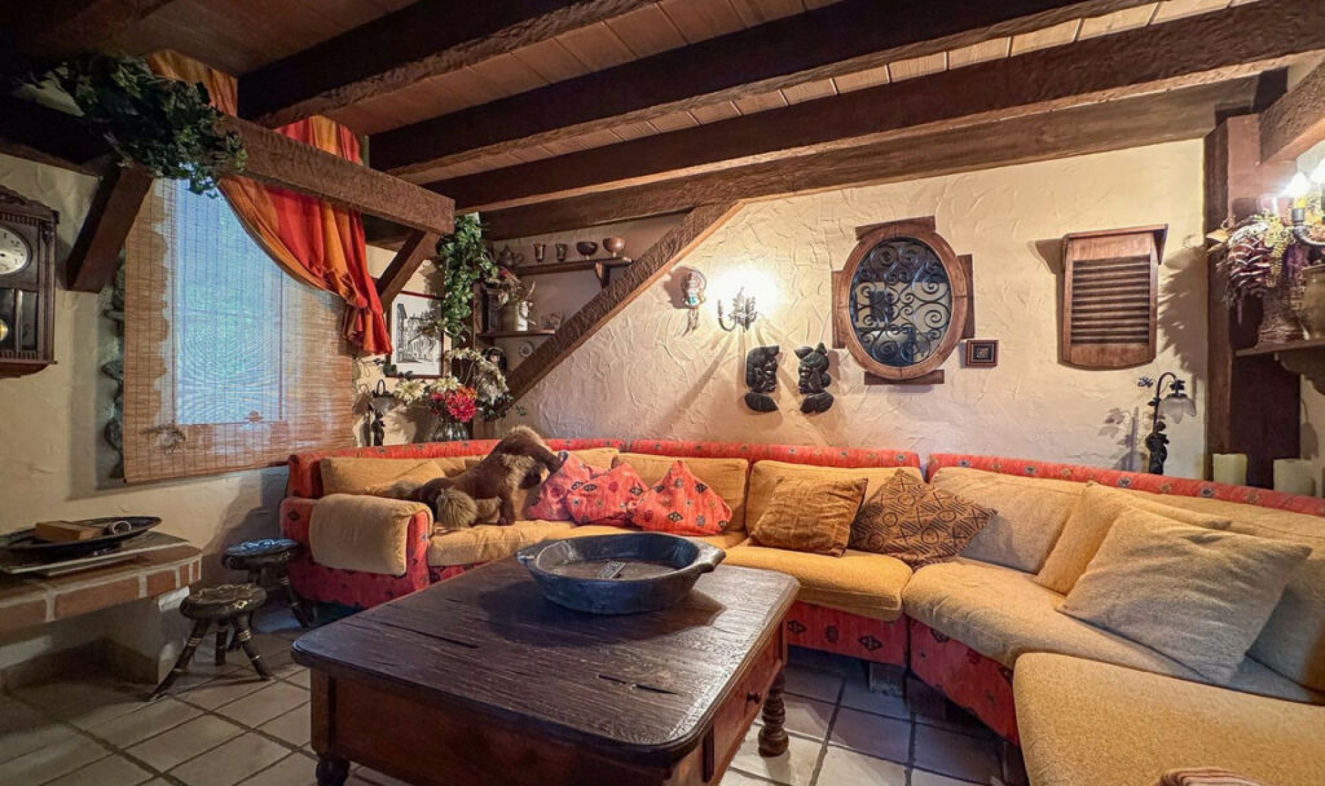 Resale - House -
Cerros del Aguila