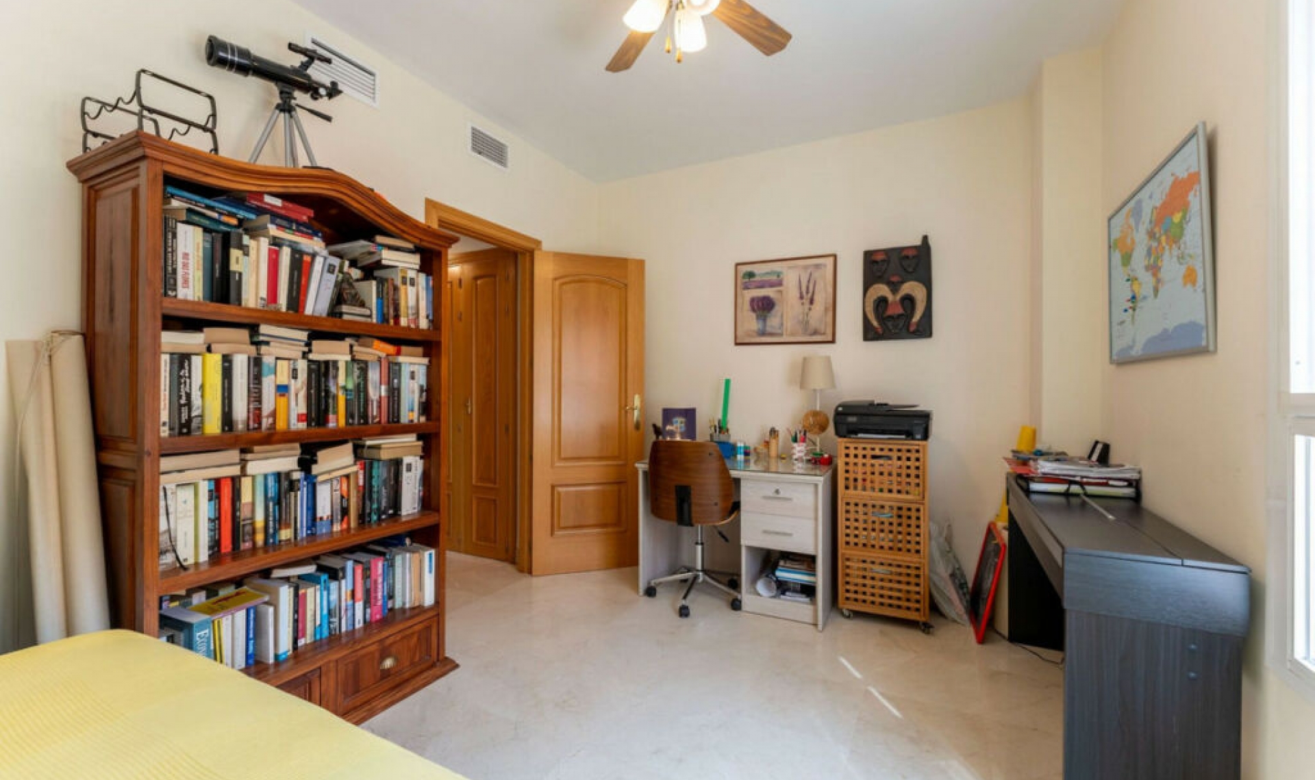 Resale - House -
Cerros del Aguila