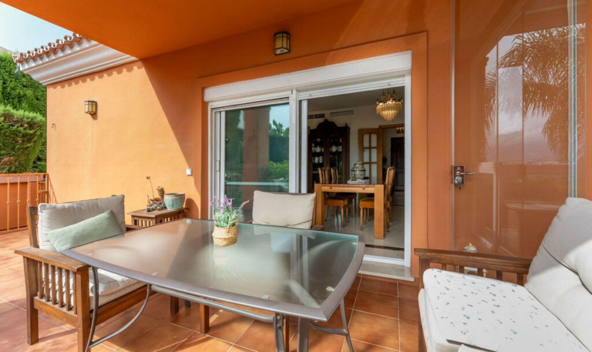 Resale - House -
Cerros del Aguila