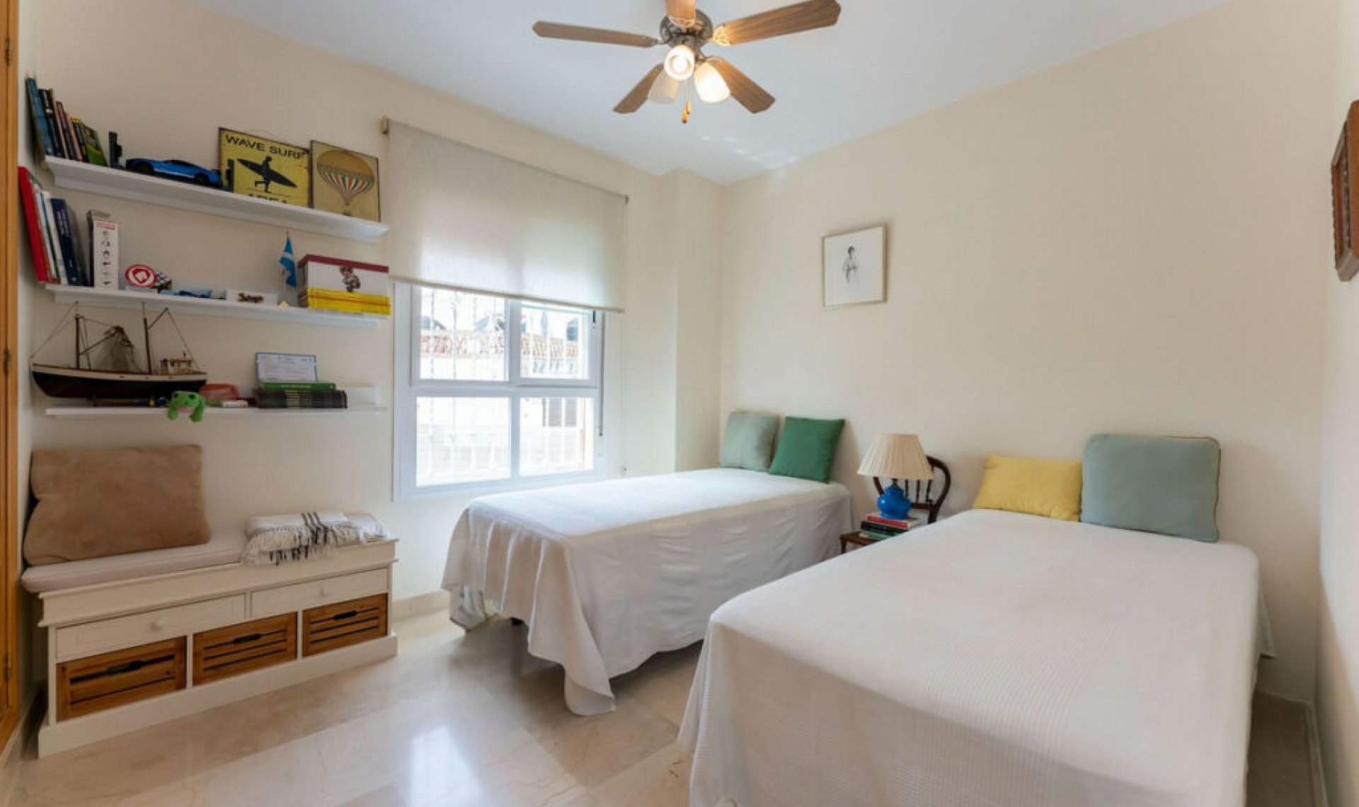 Resale - House -
Cerros del Aguila