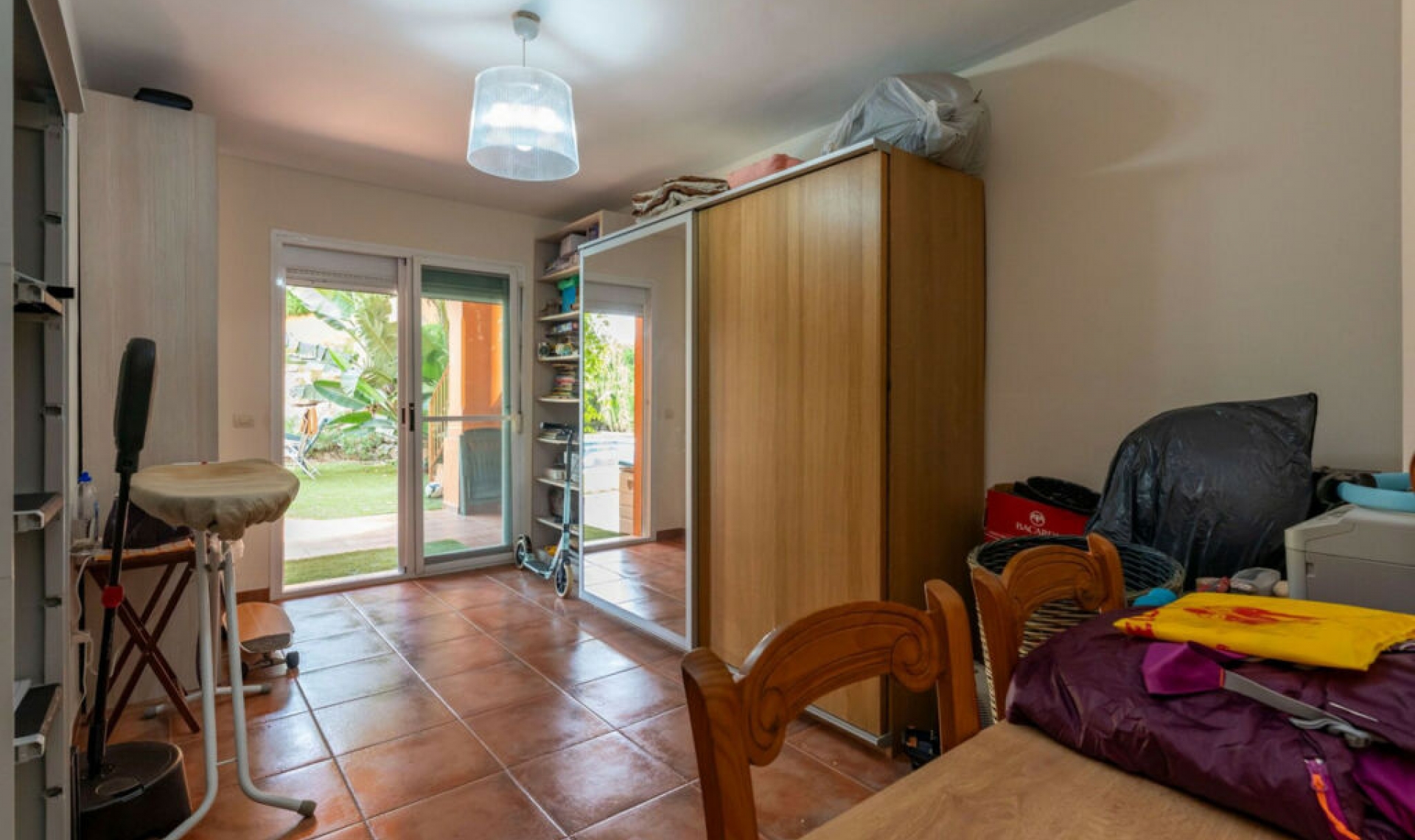 Resale - House -
Cerros del Aguila