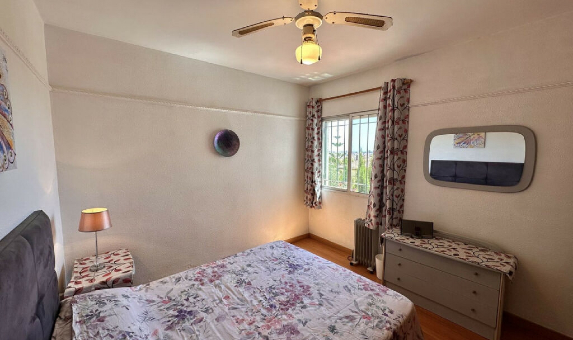 Resale - House -
Cerros del Aguila