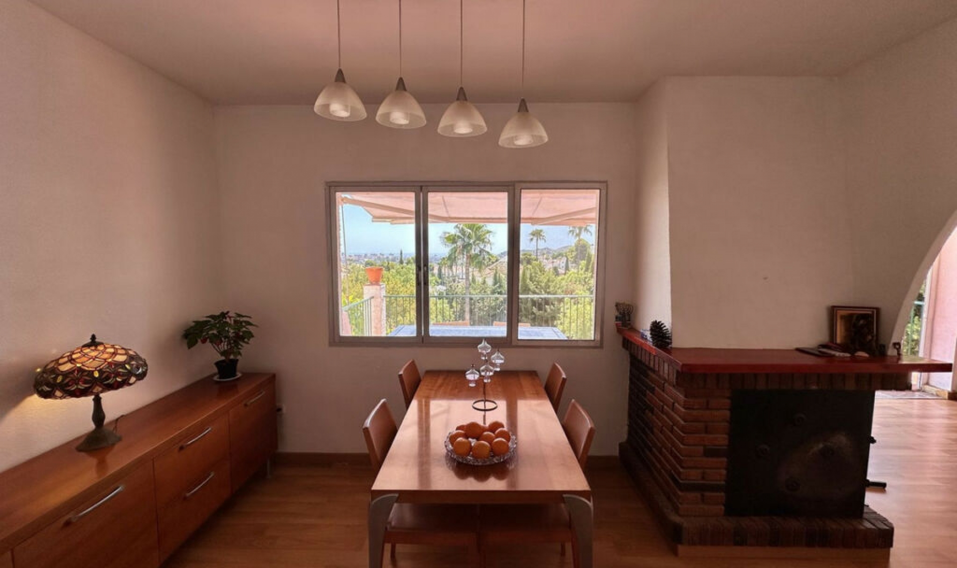 Resale - House -
Cerros del Aguila