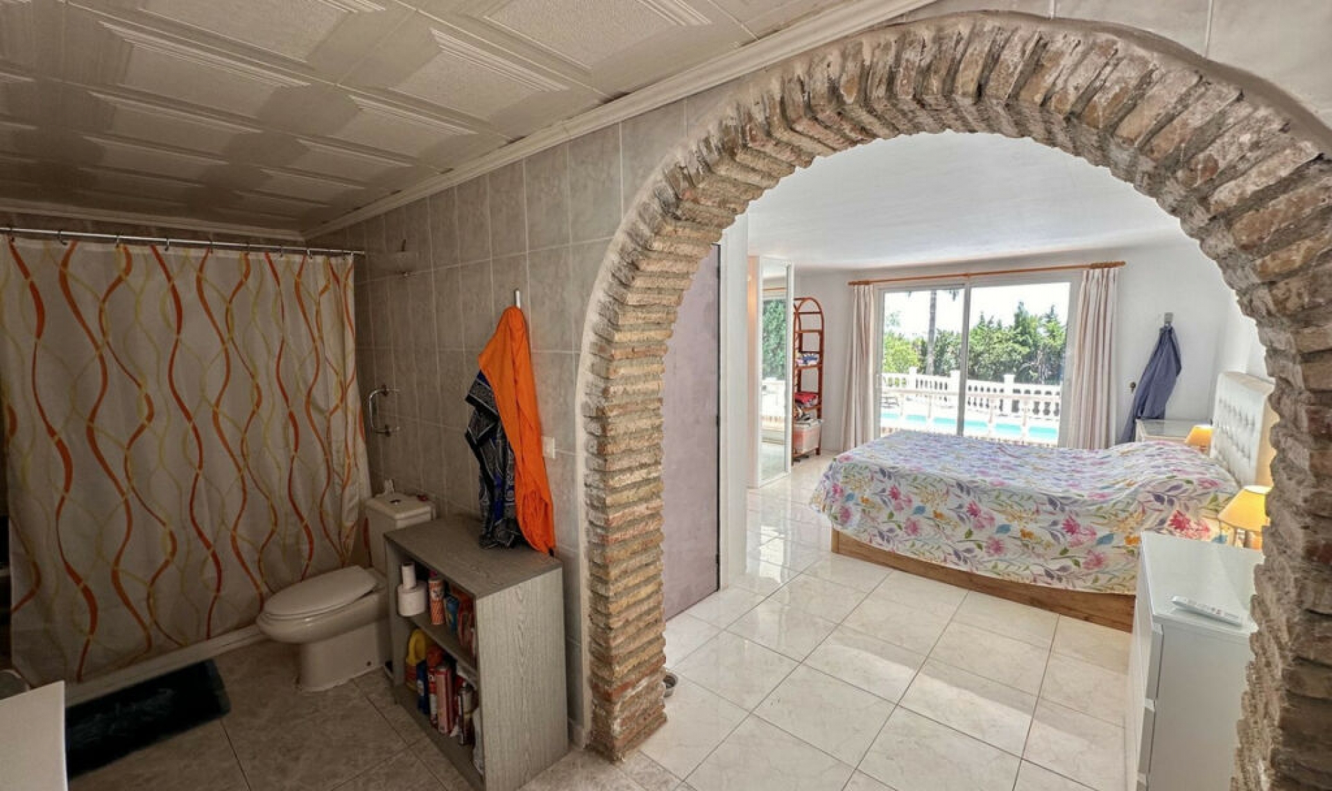 Resale - House -
Cerros del Aguila