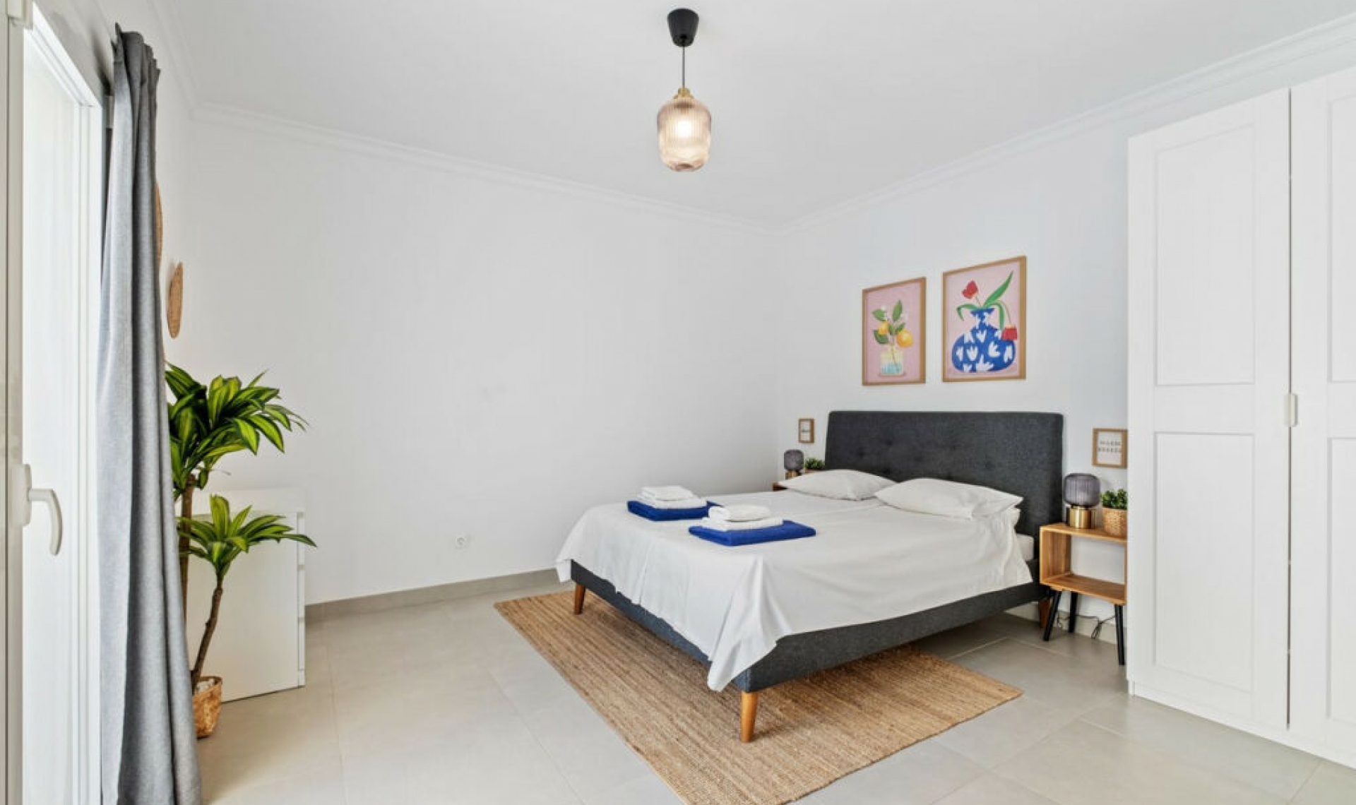 Resale - House -
Cerros del Aguila