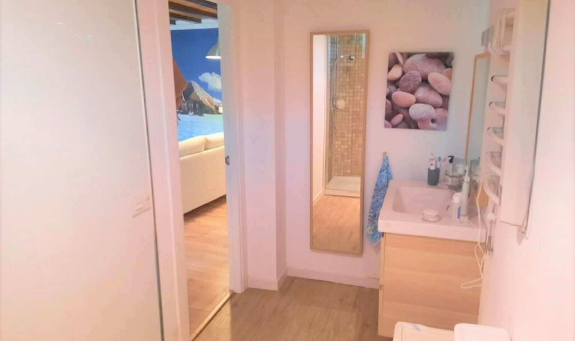 Resale - House -
Cerros del Aguila