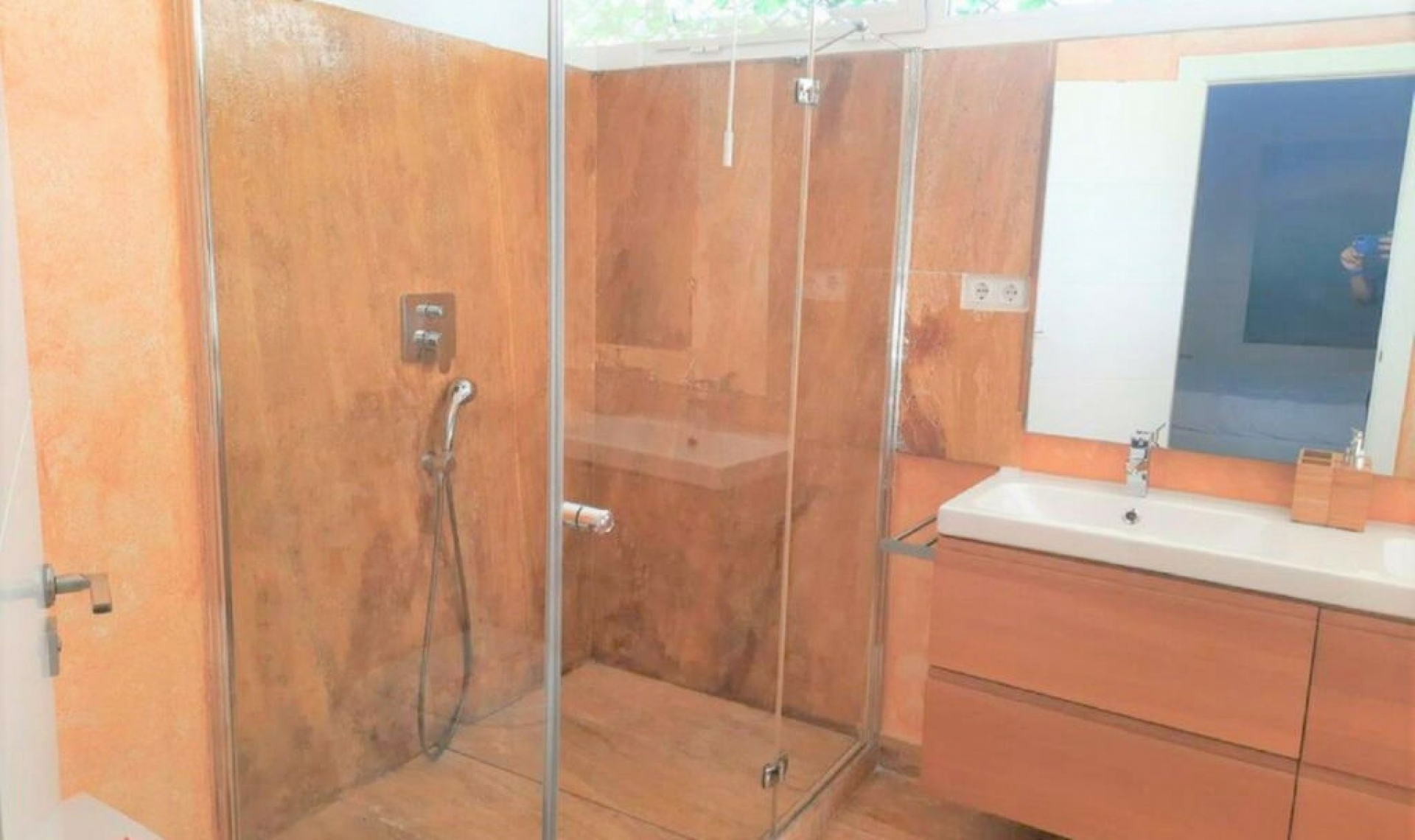 Resale - House -
Cerros del Aguila
