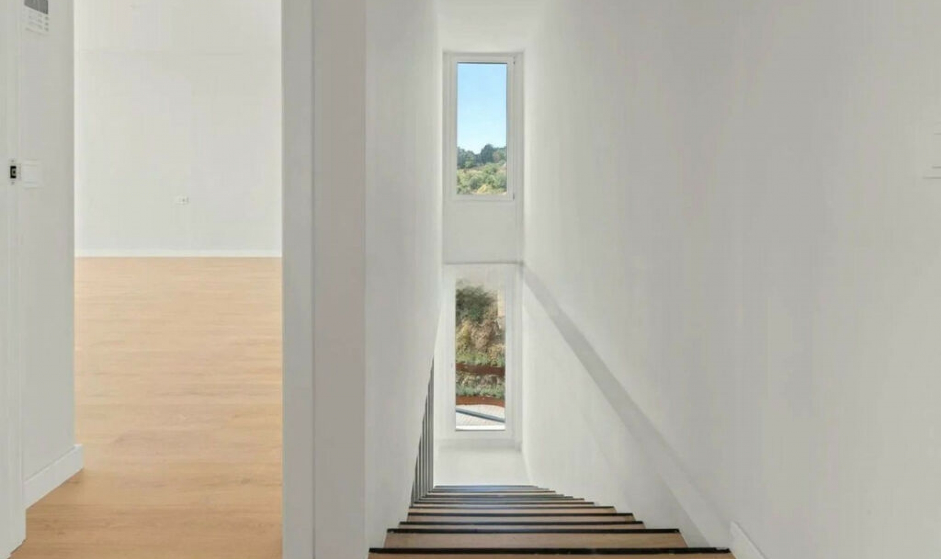 Resale - House -
Cerros del Aguila