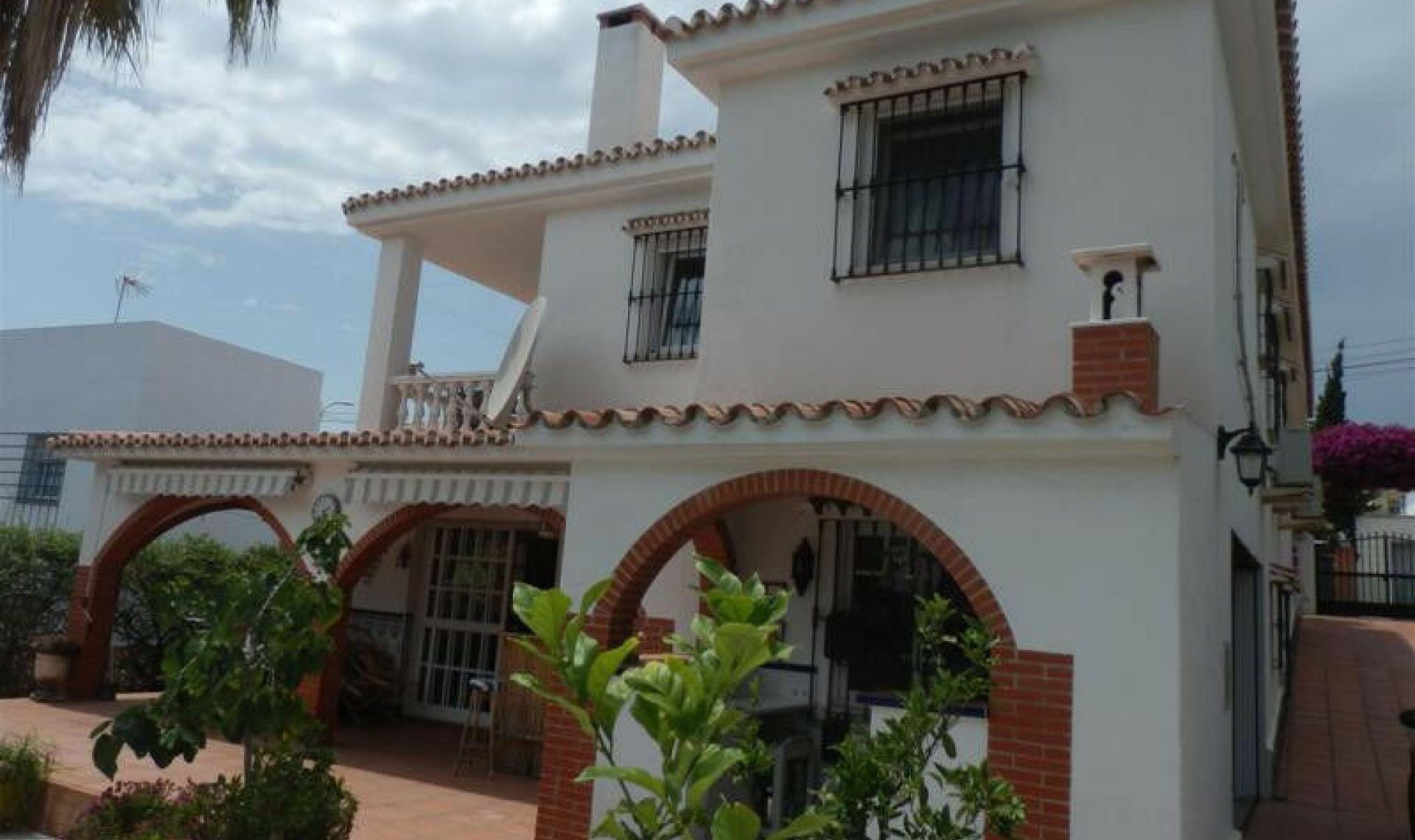 Resale - House -
Chilches