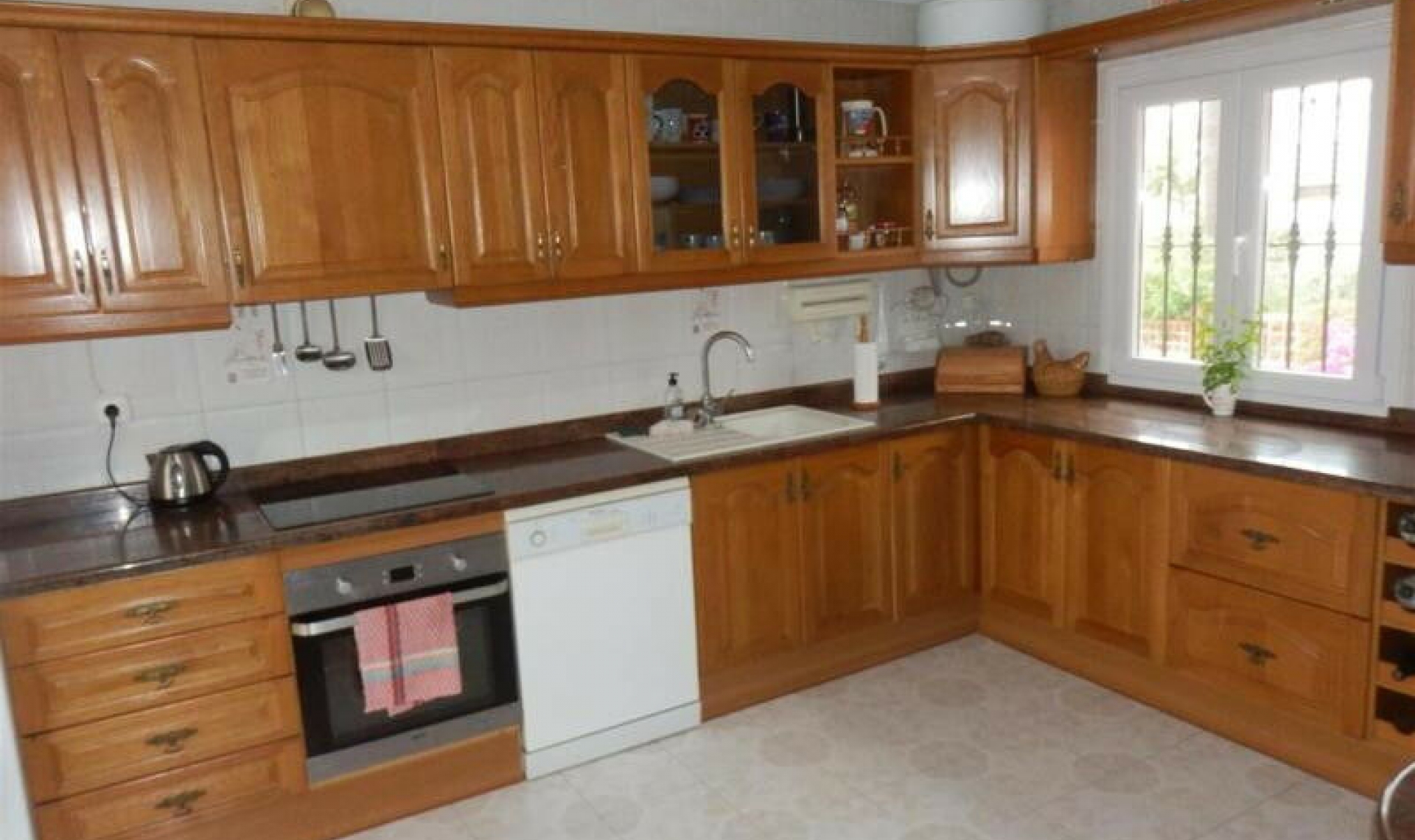Resale - House -
Chilches