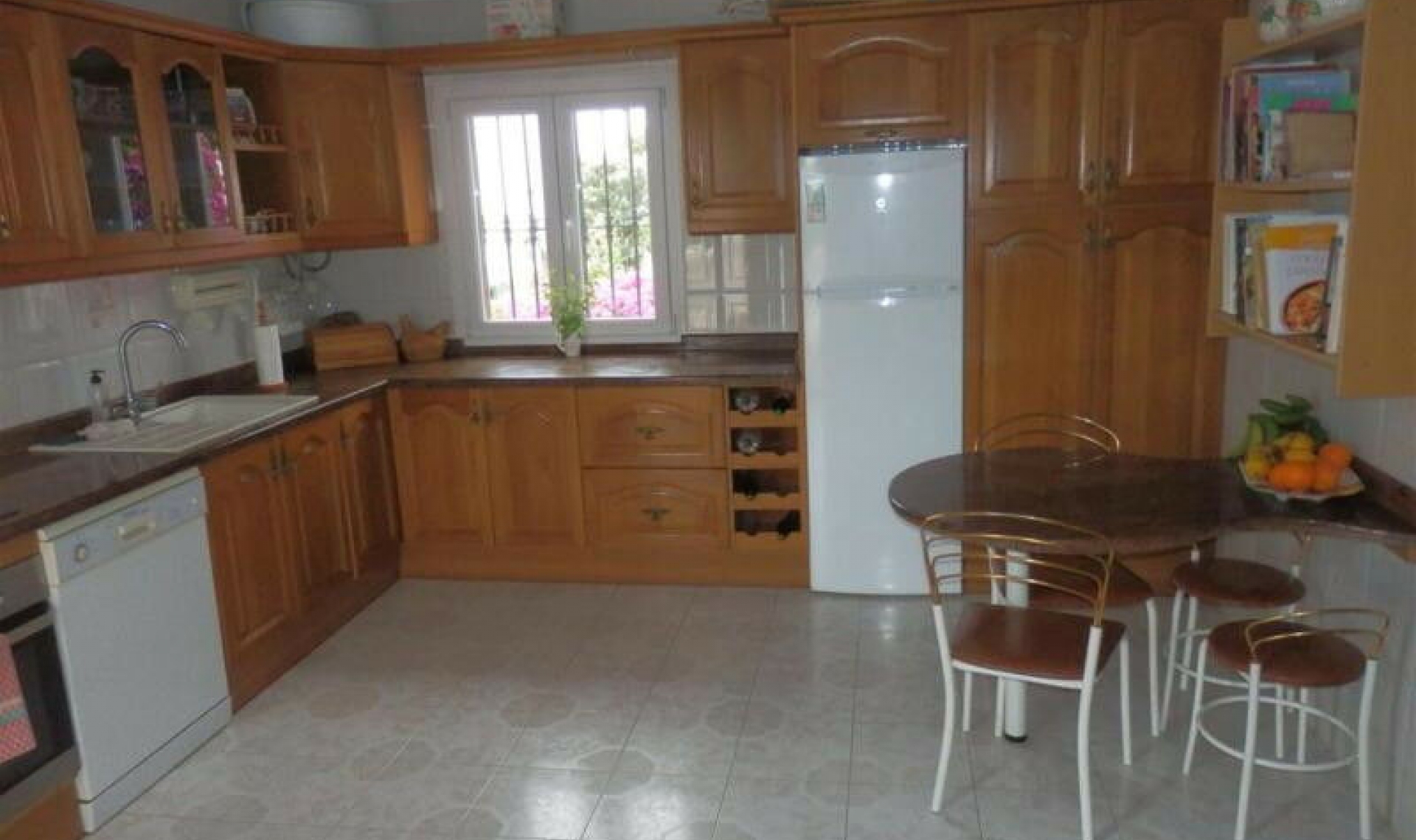 Resale - House -
Chilches