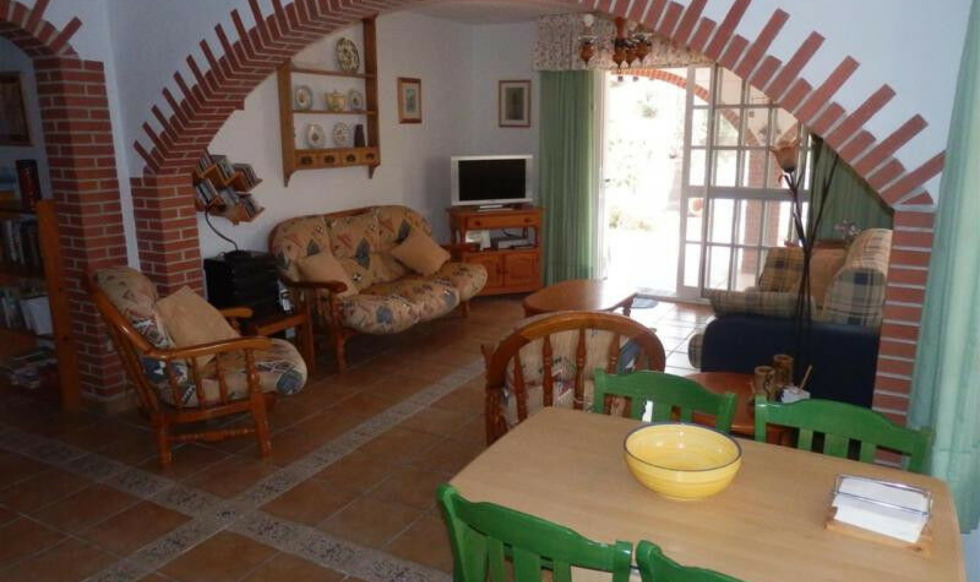 Resale - House -
Chilches