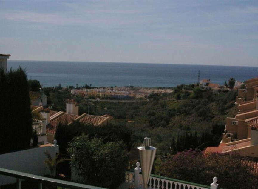 Resale - House -
Chilches