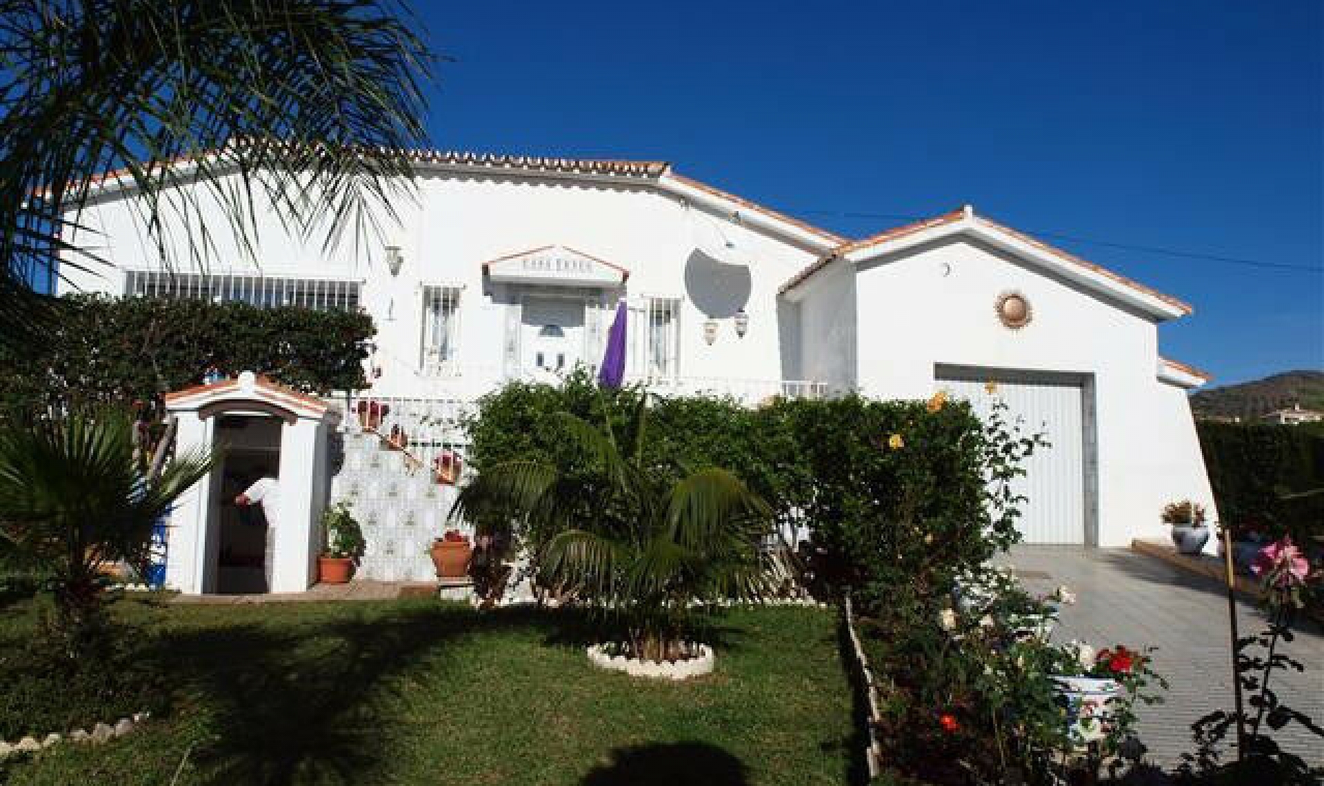 Resale - House -
Chilches